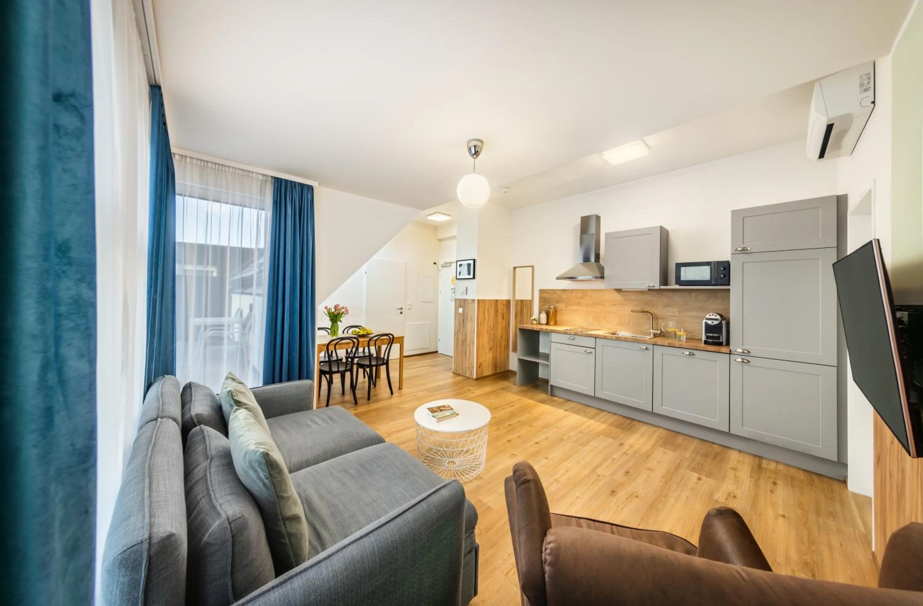 One-Bedroom Apartment in Citadines South Vienna