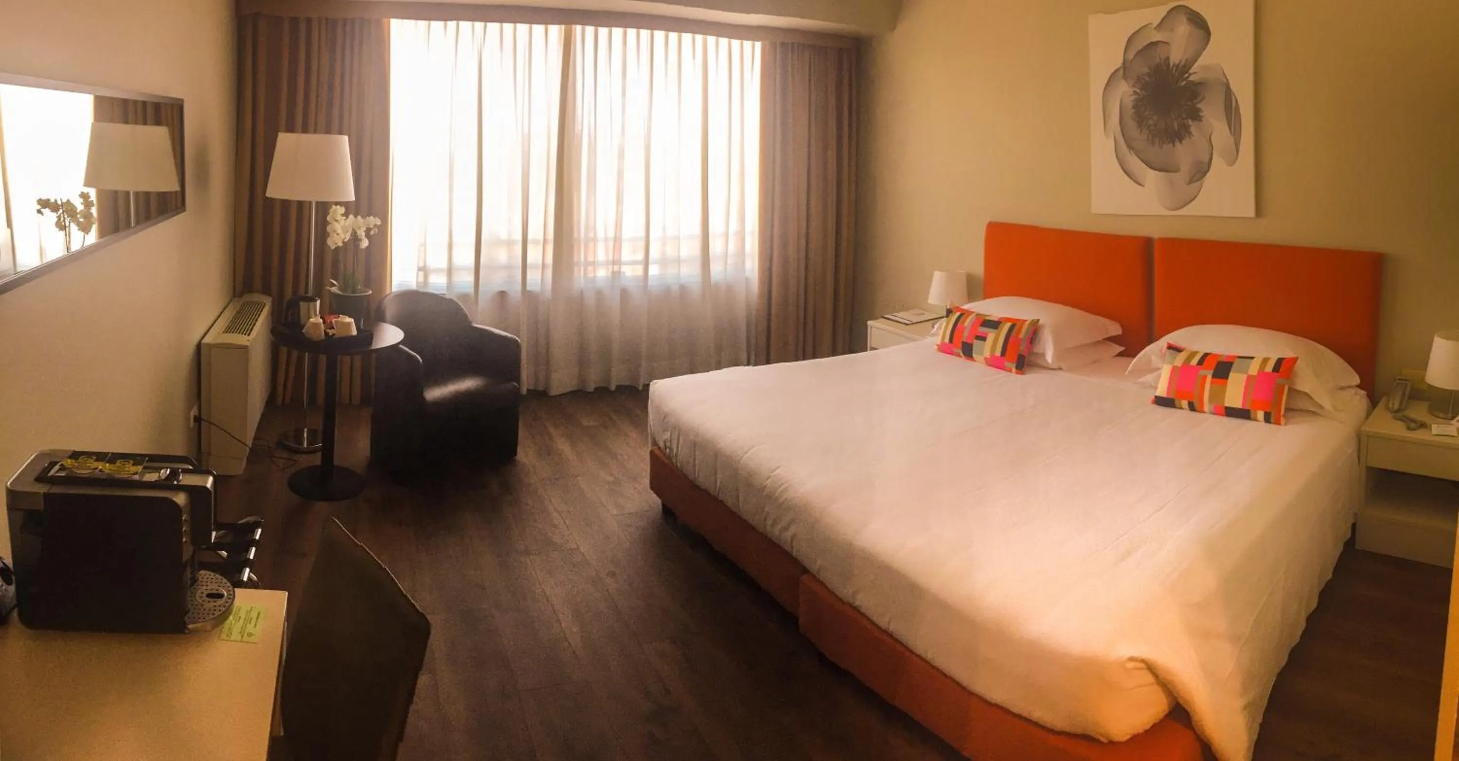 Superior Double Room with City View in Hotel Blaise & Francis