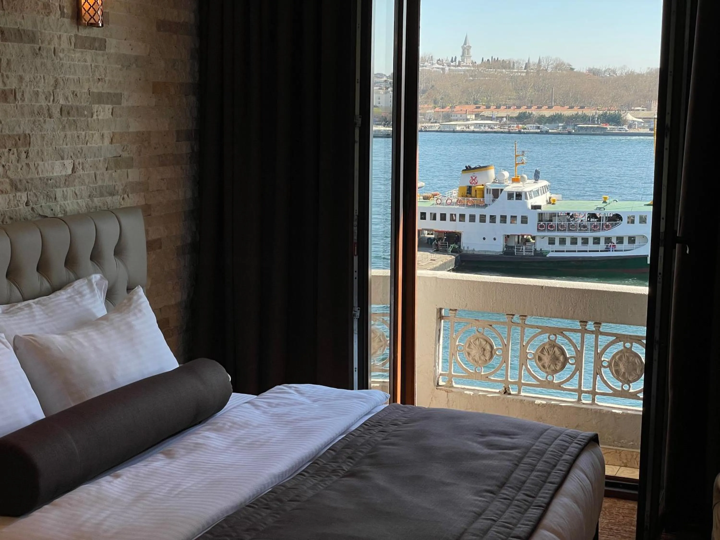 Deluxe Double or Twin Room with Sea View in Kavi Seaside Hotel