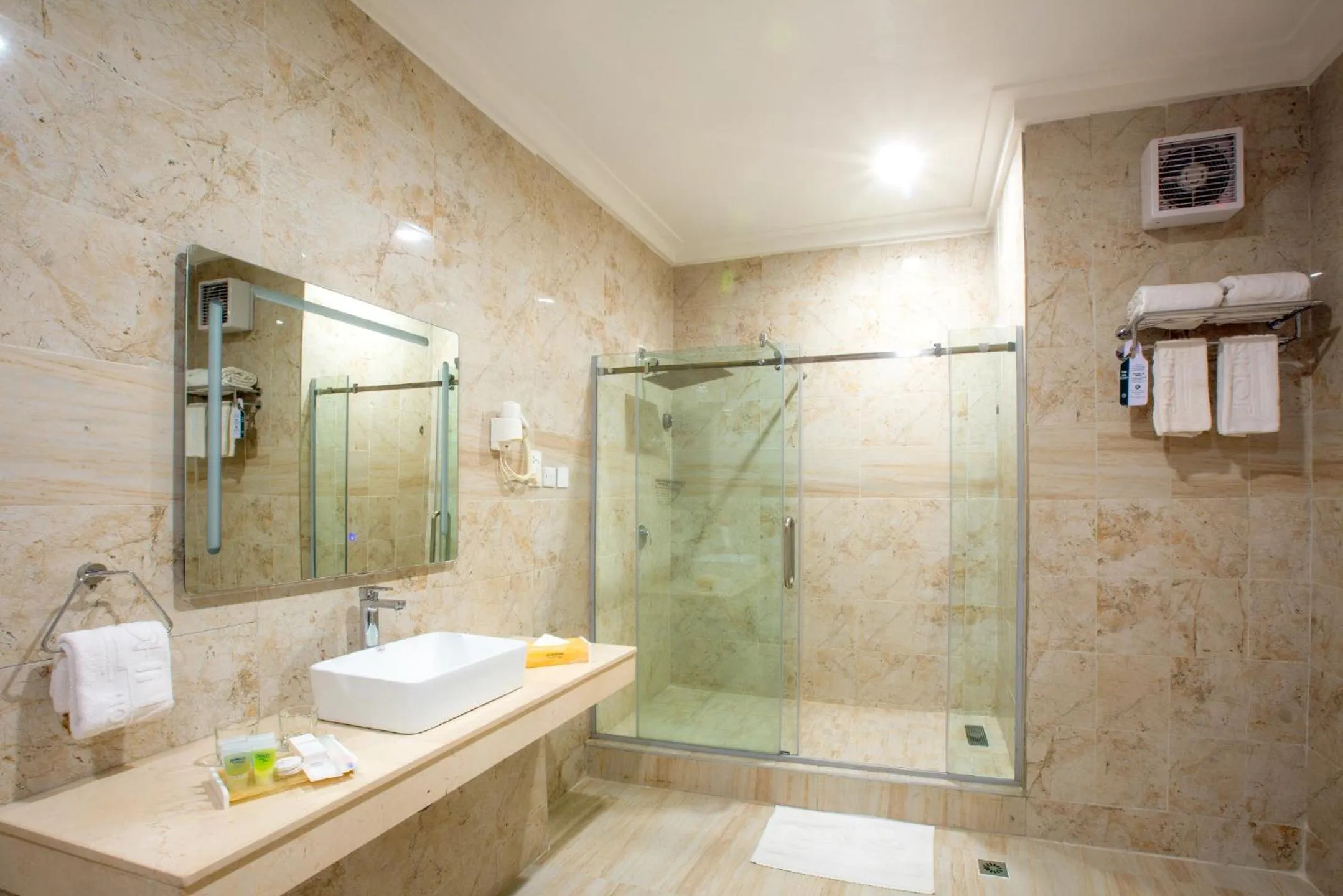 One-Bedroom Apartment - single occupancy in JOHNWOOD HOTEL by Bolton