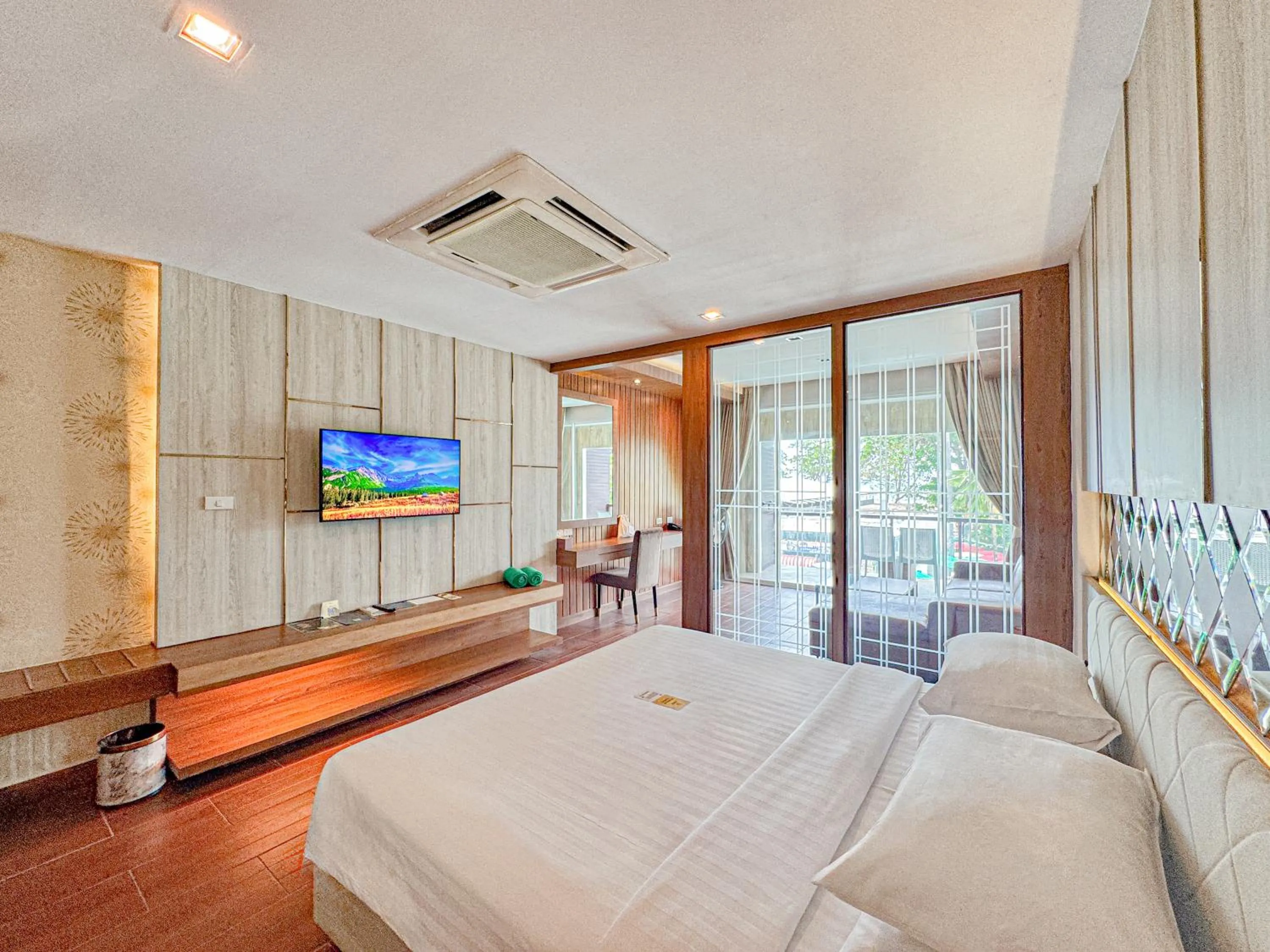 Suite Room City View in Quality Beach Resorts and Spa Patong