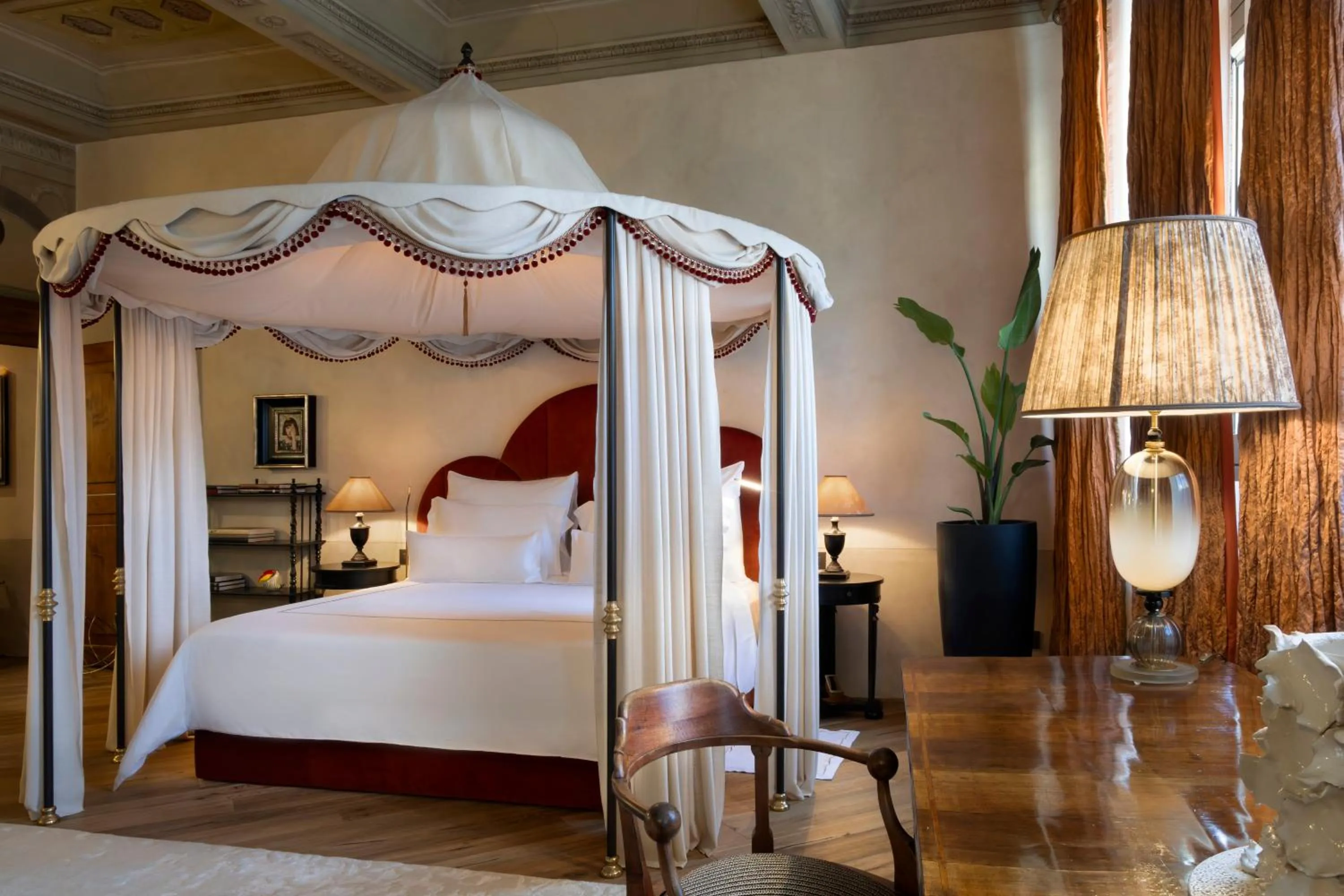 King Suite in The James Suite Hotel Firenze 1564 - Small Luxury Hotels of the World