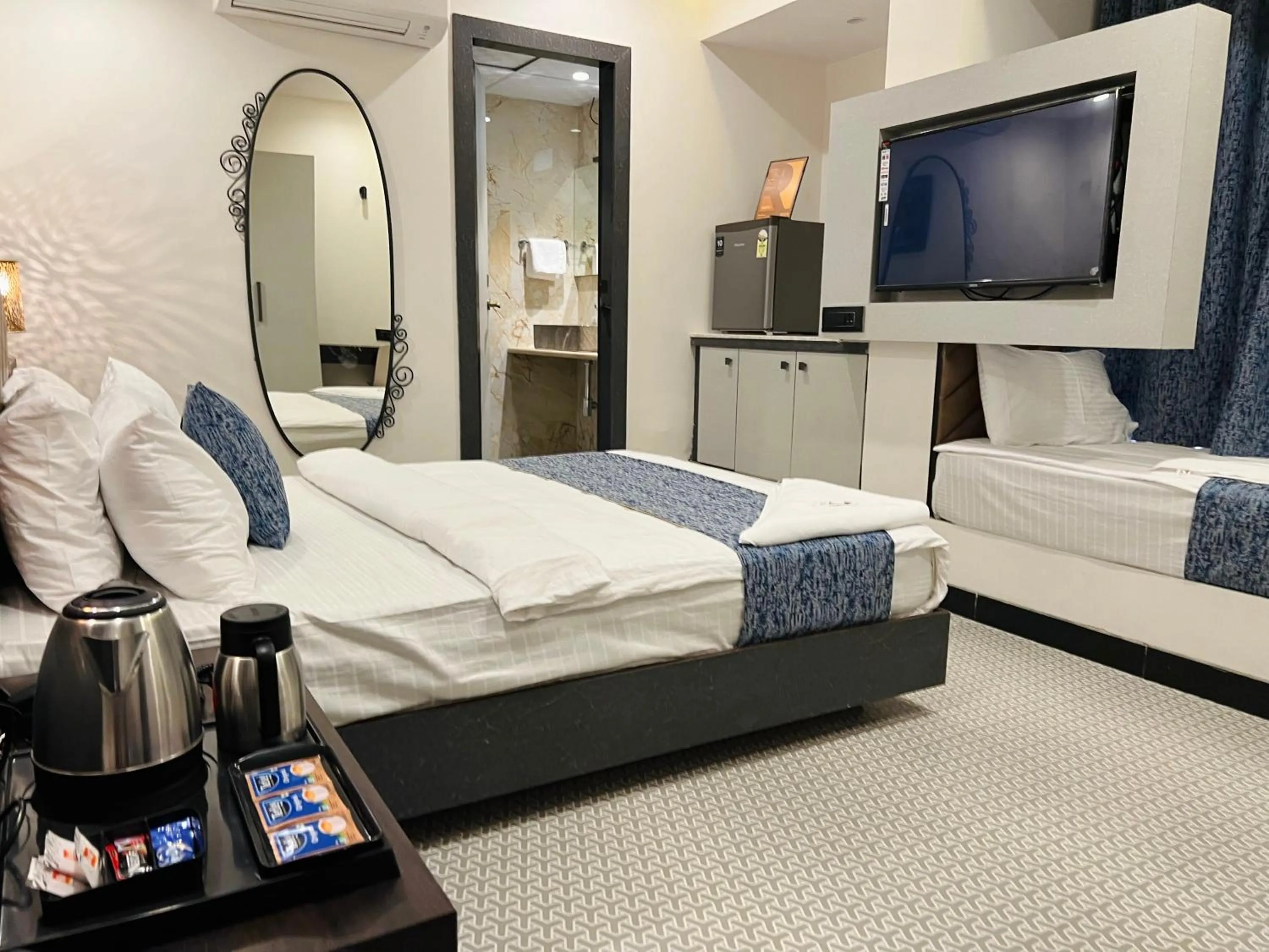 Superior Double Room in Rich Hotel Mumbai