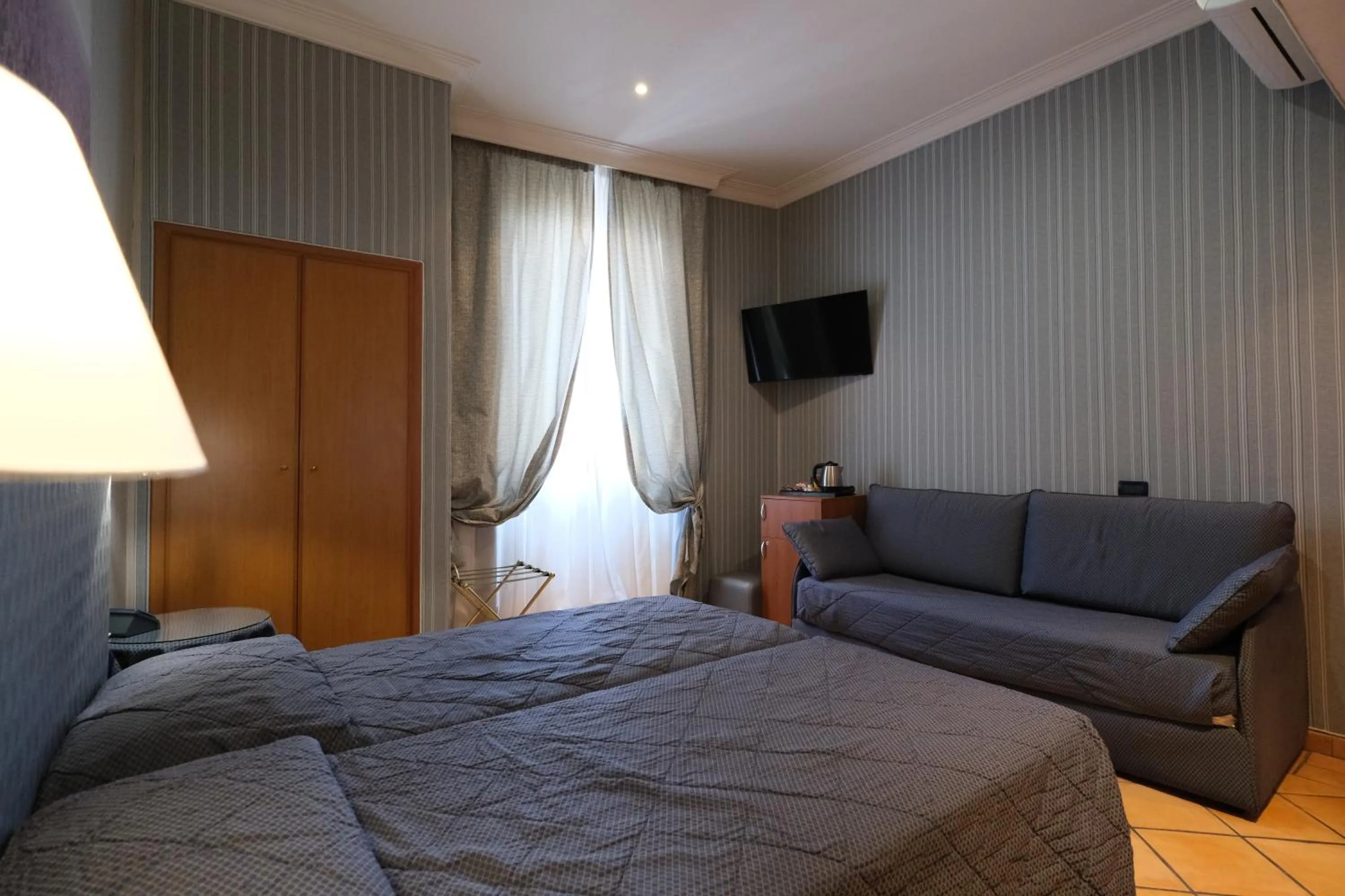 Superior Double or Twin Room in Hotel Lirico