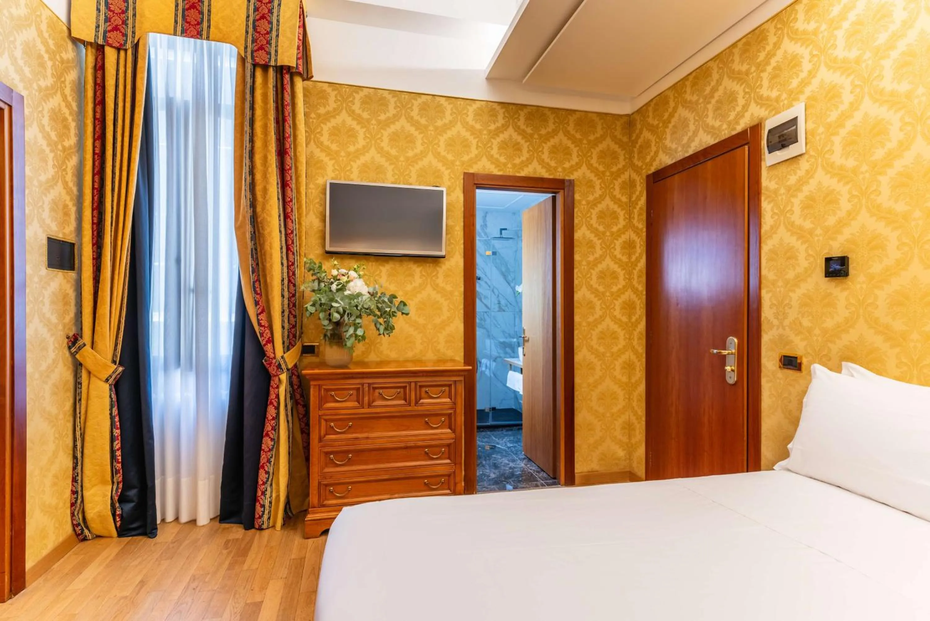 Family Room in Hotel Raffaello - Sure Hotel Collection by Best Western