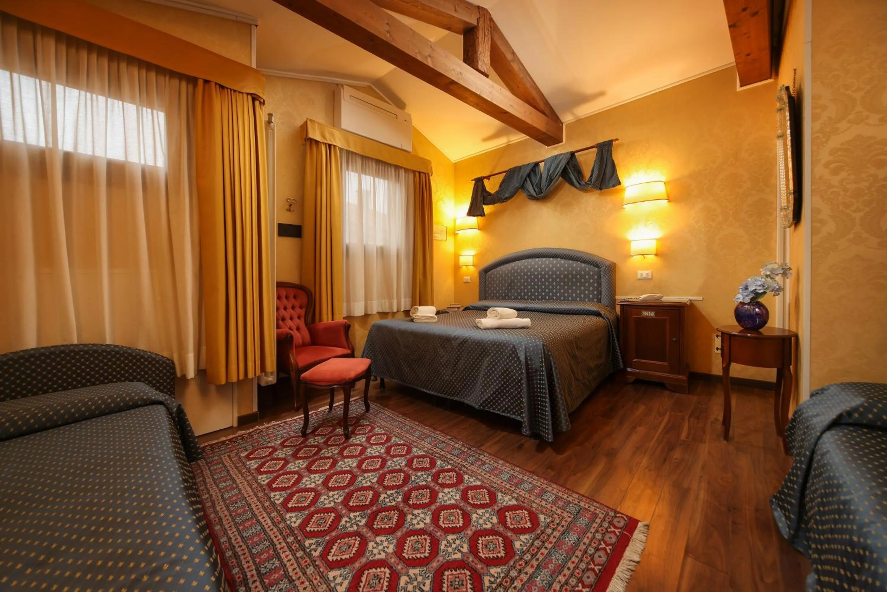 Triple Room in Hotel Da Bruno