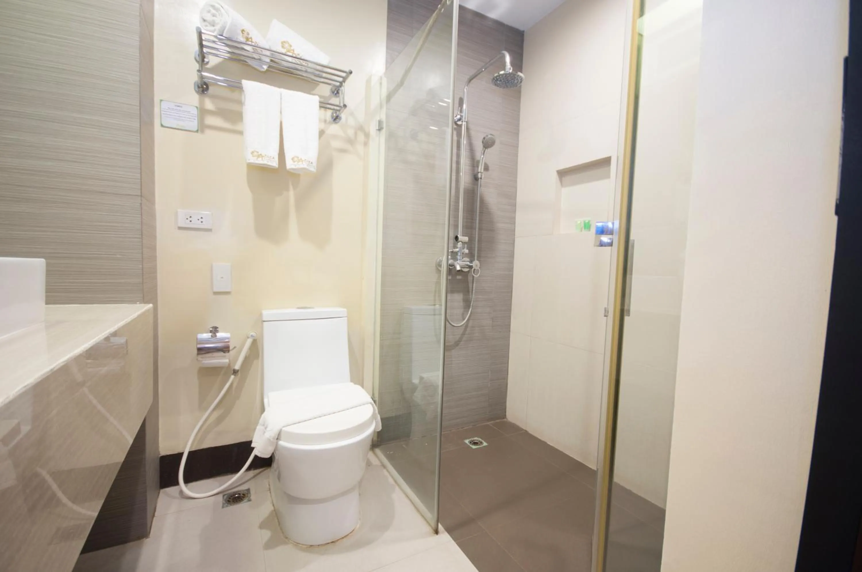 Deluxe Room Non Pool View in Aziza Paradise Hotel