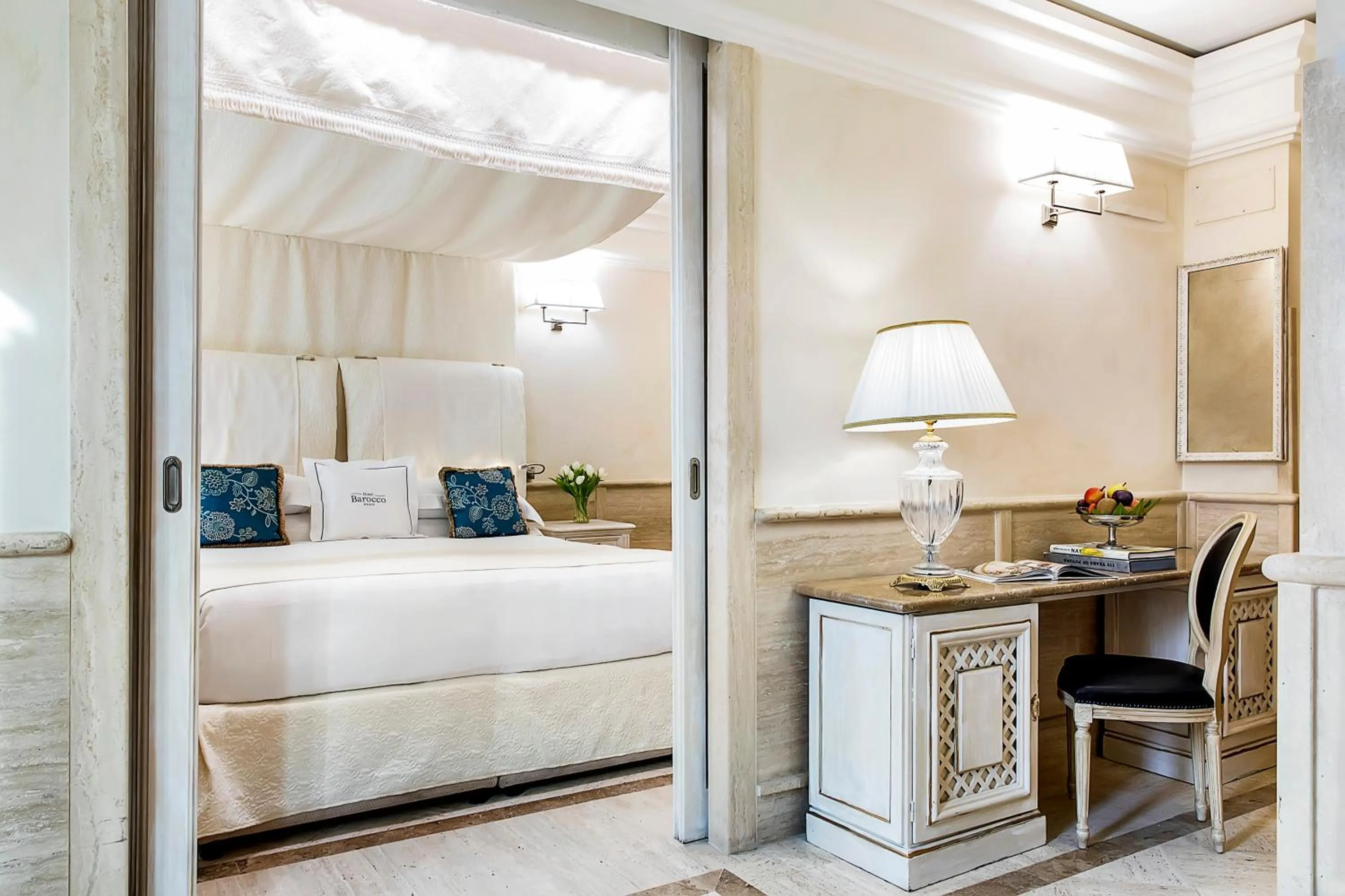 Junior Suite with Piazza View in Hotel Barocco