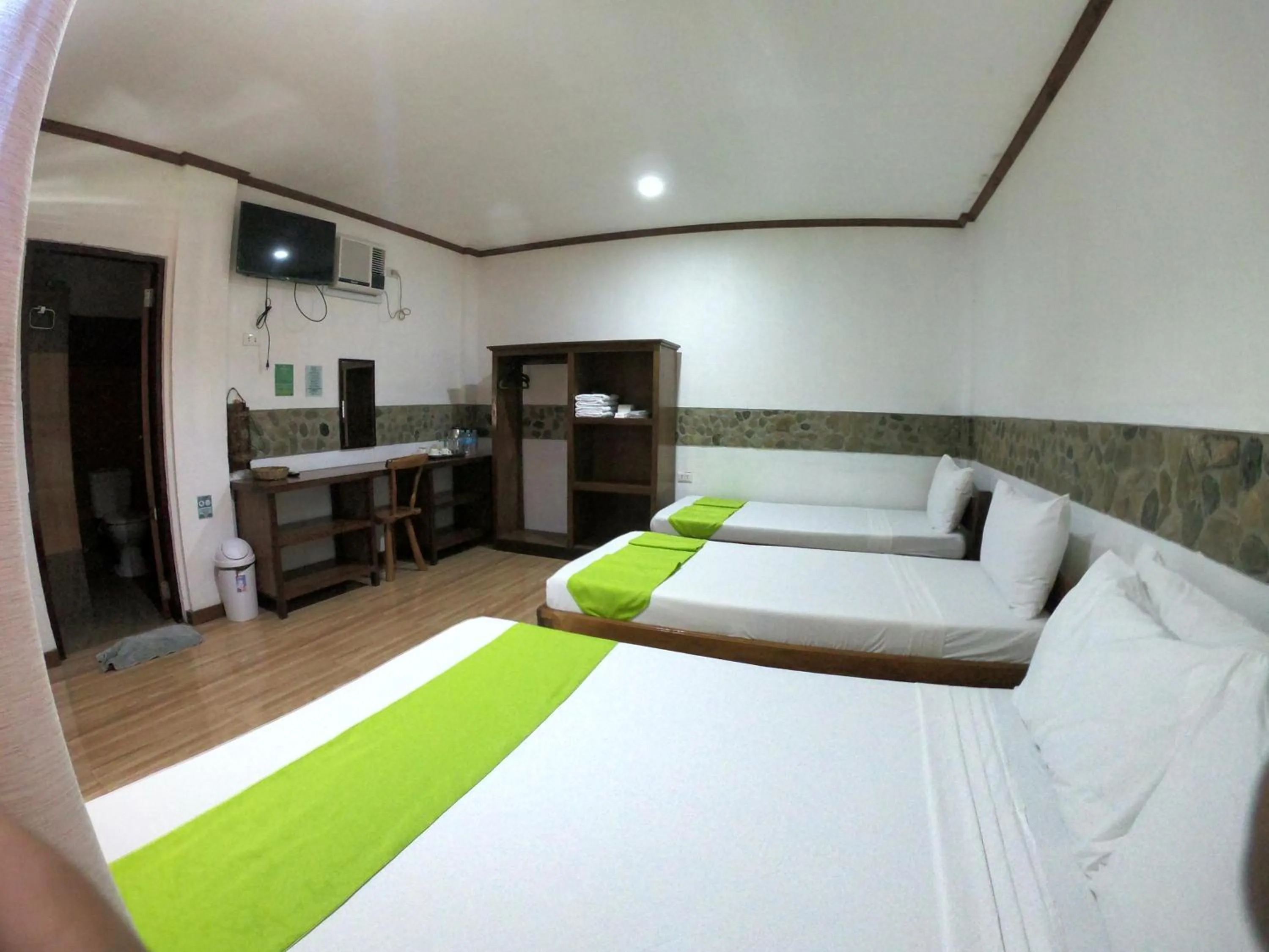 Premium Quadruple Room in El Nido Viewdeck Cottages