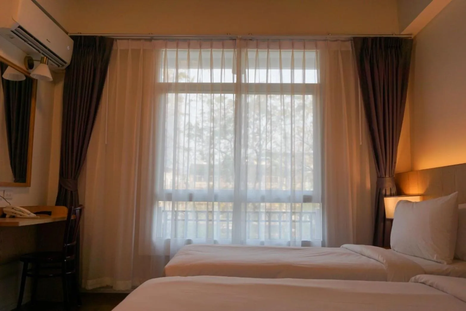 Twin Room with View in Ago Hotel Chinatown