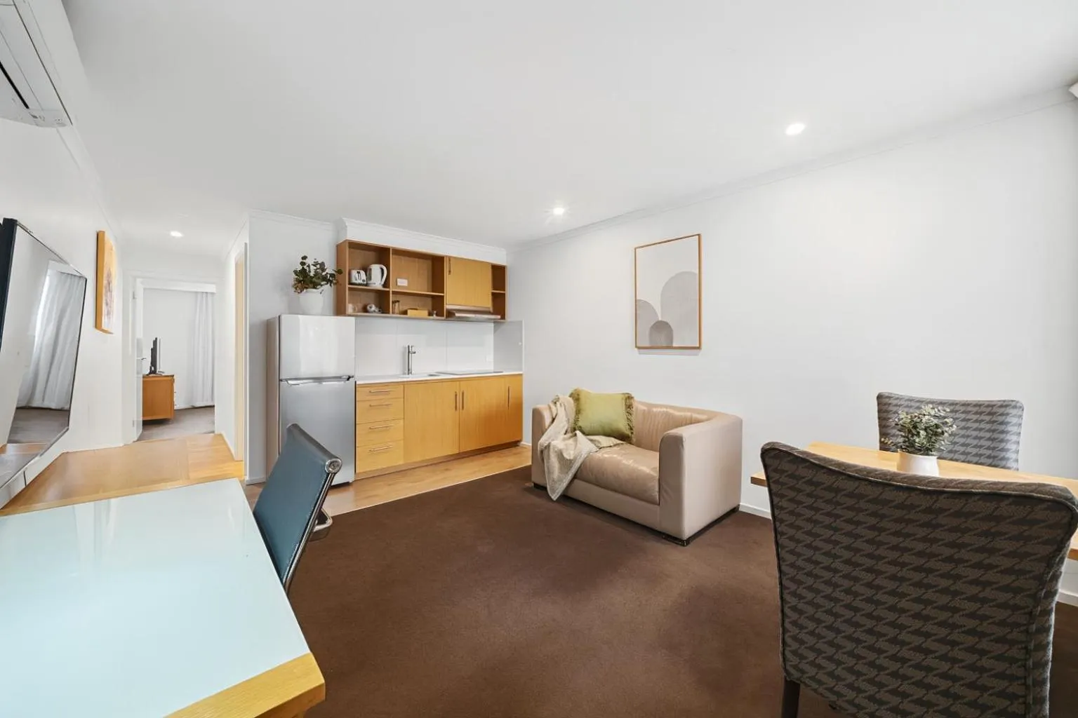 One-Bedroom Apartment in New Crossing Place Motel