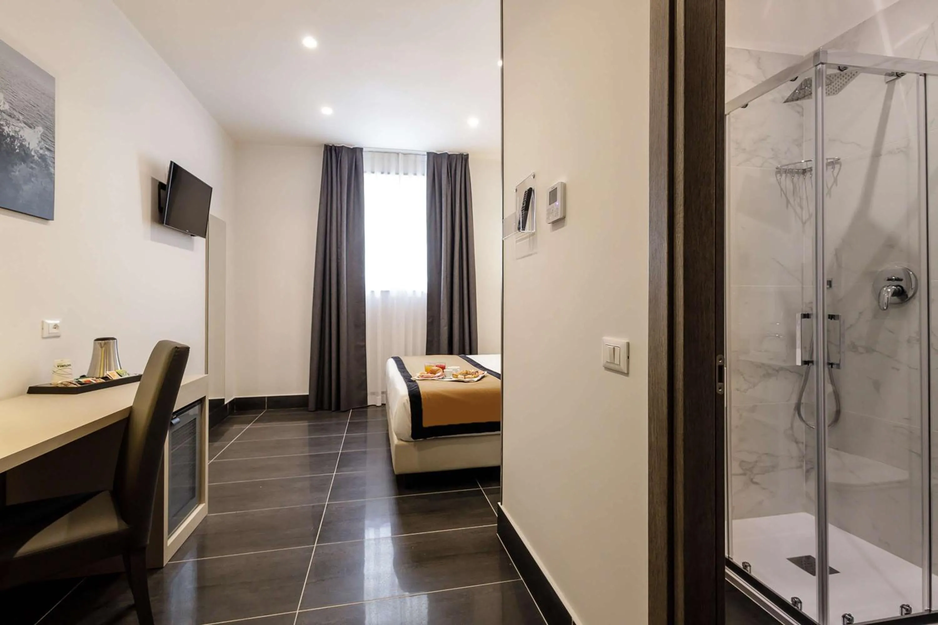 Standard King Room with Balcony - Non-Smoking in Best Western Hotel dei Mille