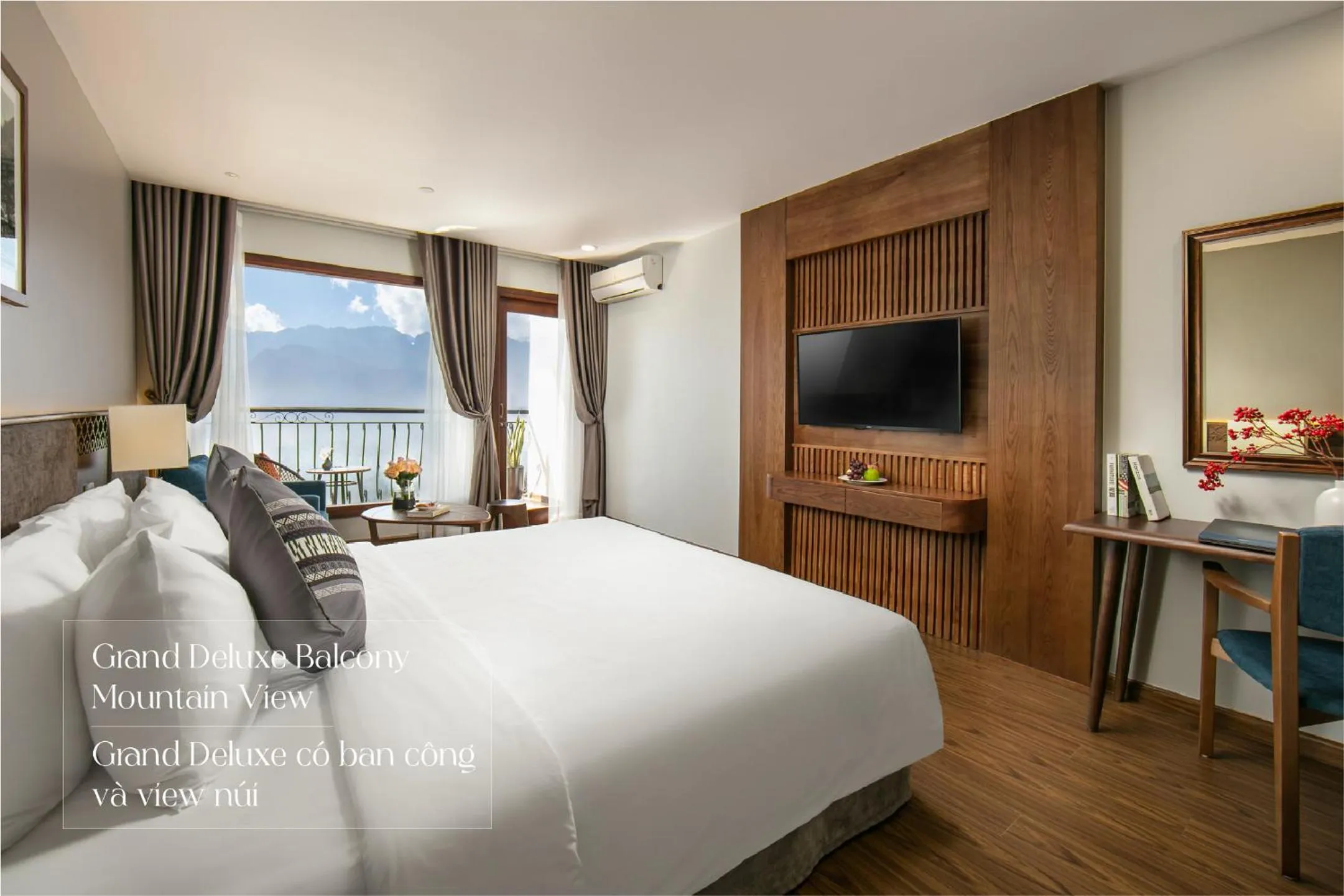 Deluxe Double or Twin Room with Balcony in DeLaSol Sapa - Central Boutique Hotel