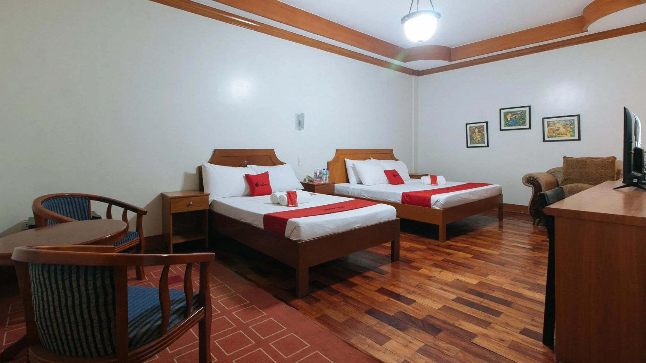 Suite in RedDoorz Premium @ Nick Hotel Gerona Tarlac