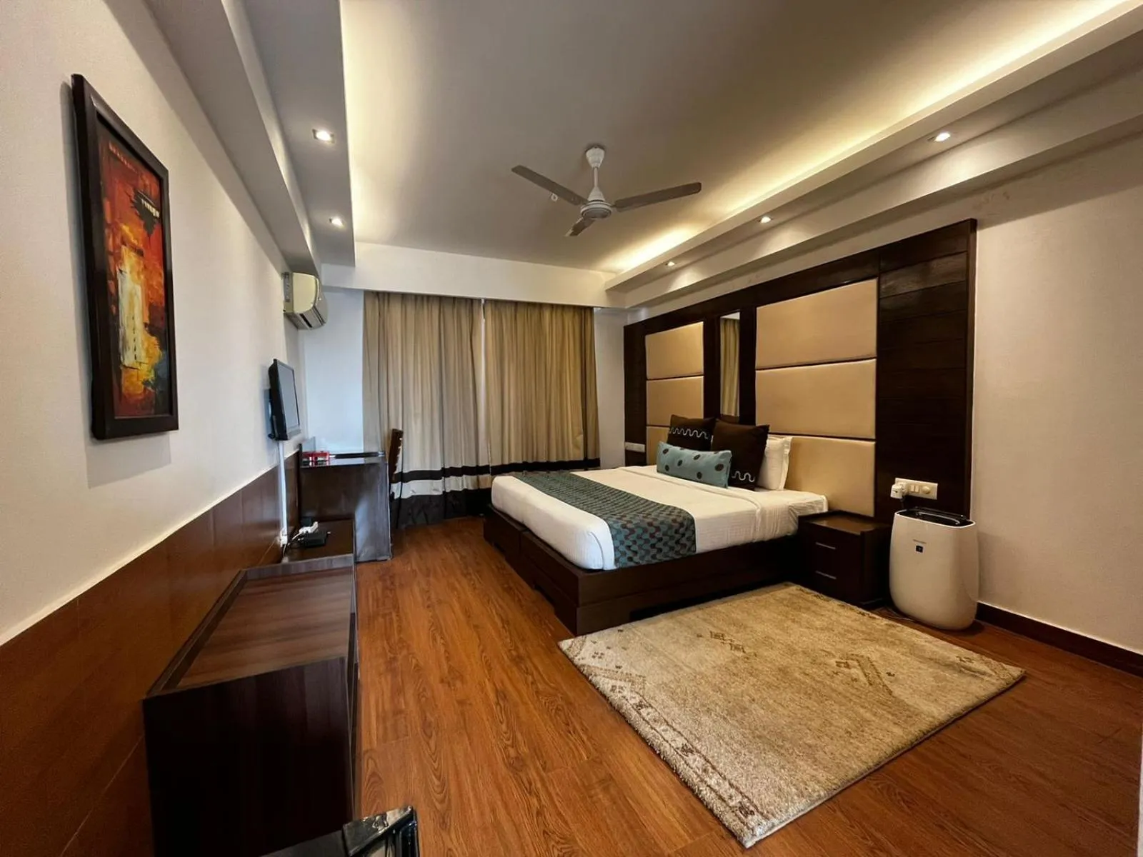 Deluxe Room - single occupancy in Yuhi Suites