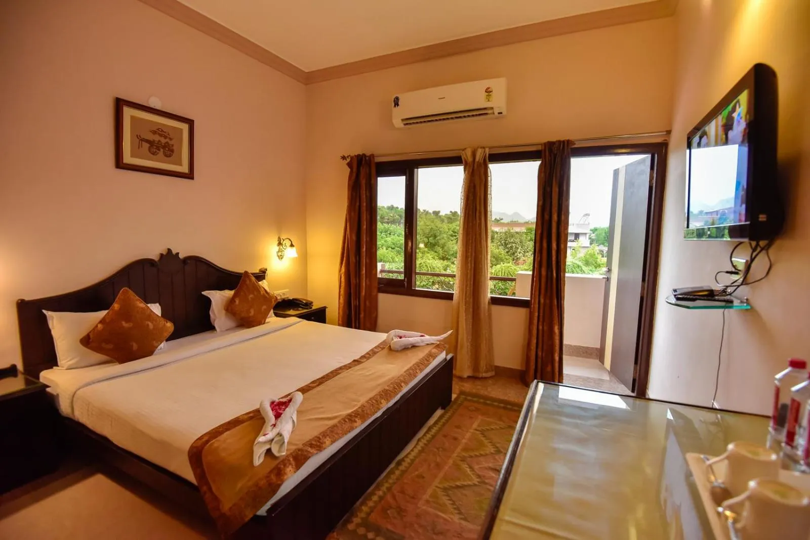 Superior Room in Araliayas Resort & Spa