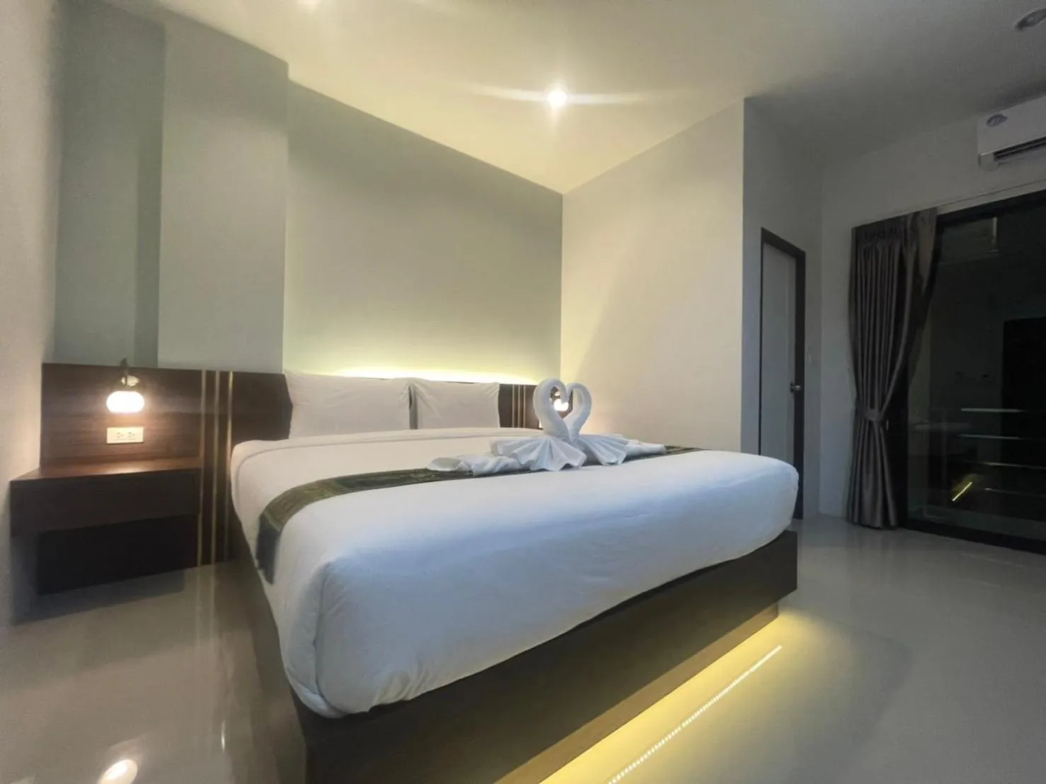 Deluxe Double Room in The Bliss Boutique Hotel