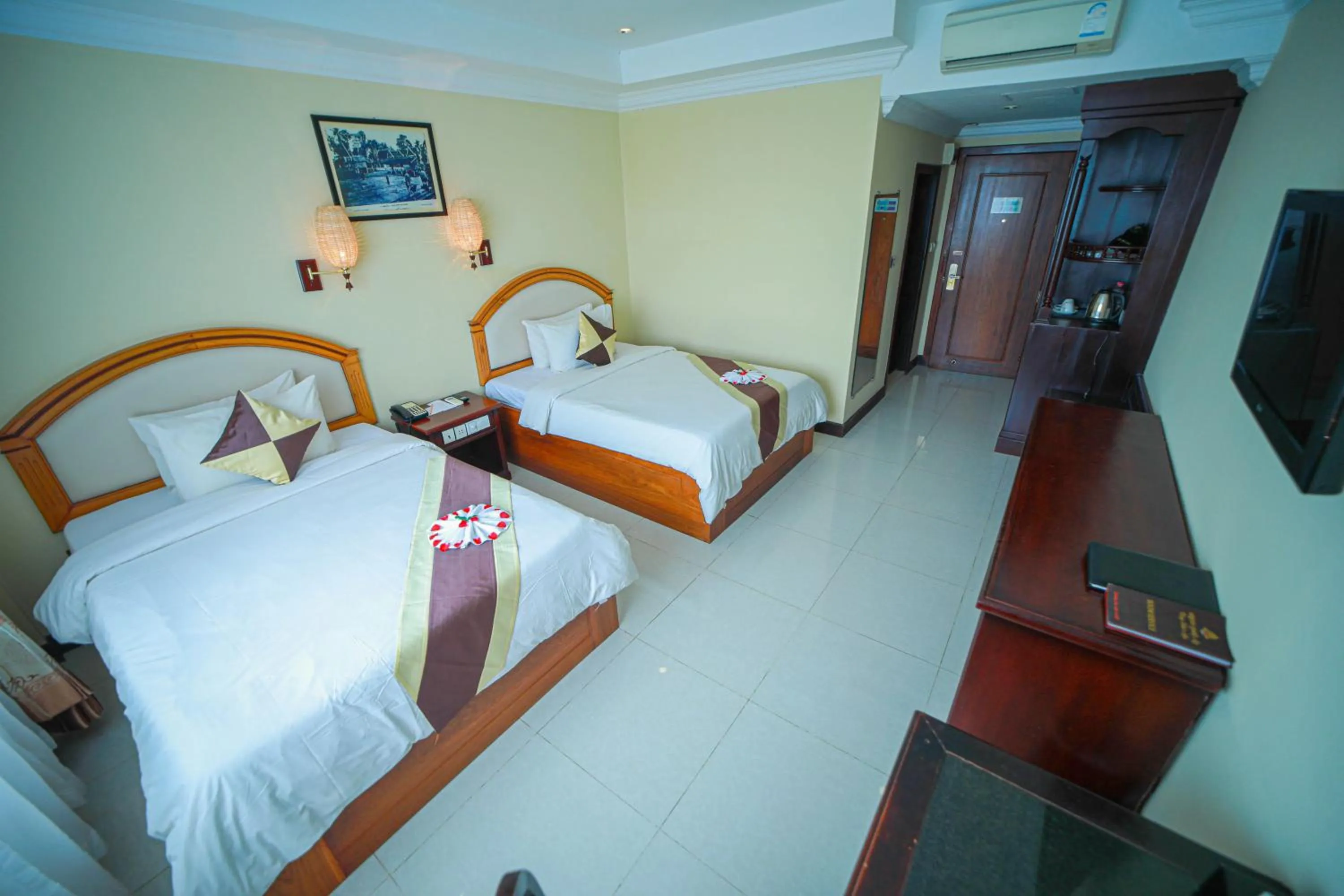 Deluxe Twin Room in Classy Hotel & Spa
