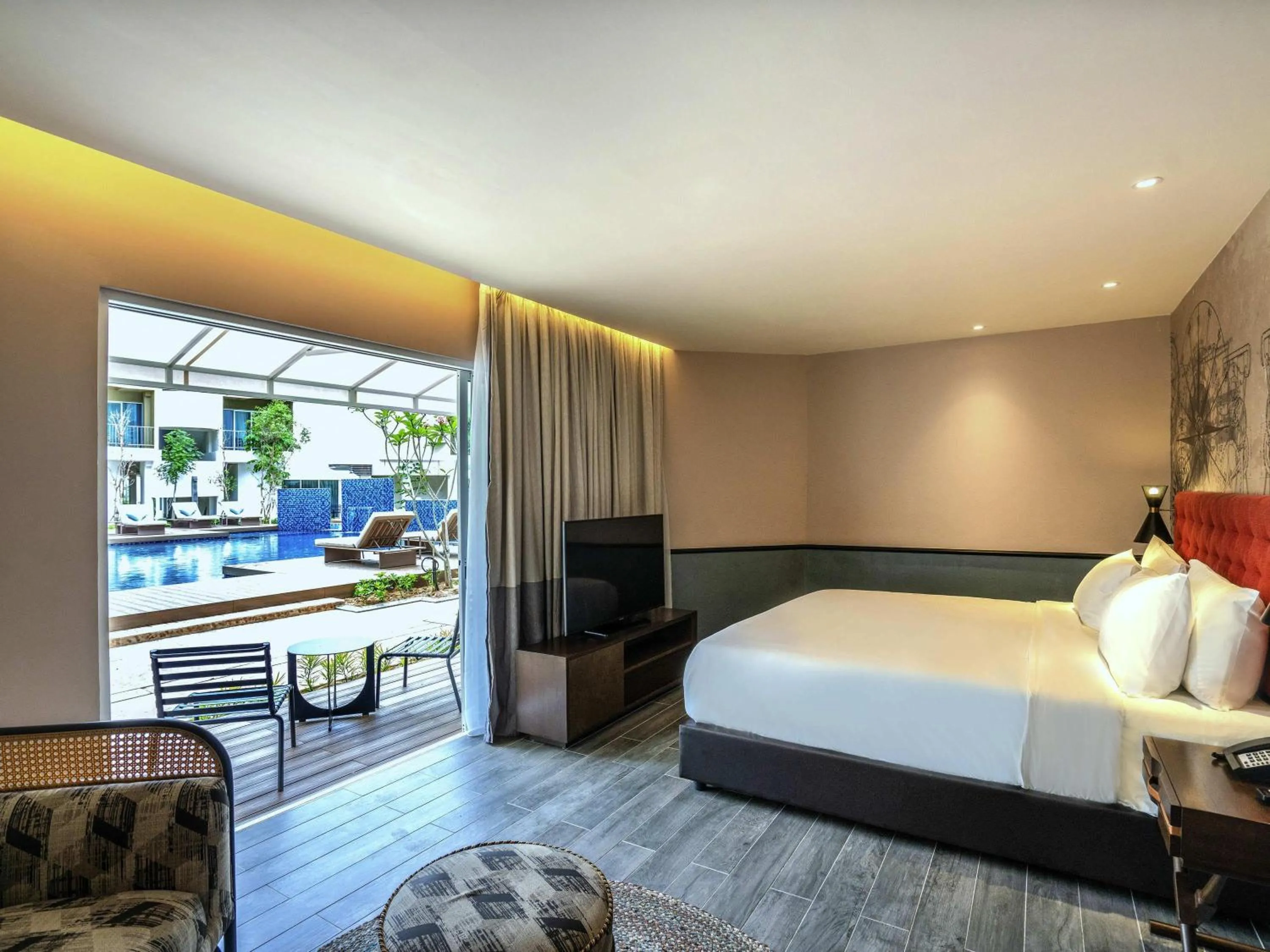 Privilege King Room with Pool Access in Mercure Langkawi Pantai Cenang