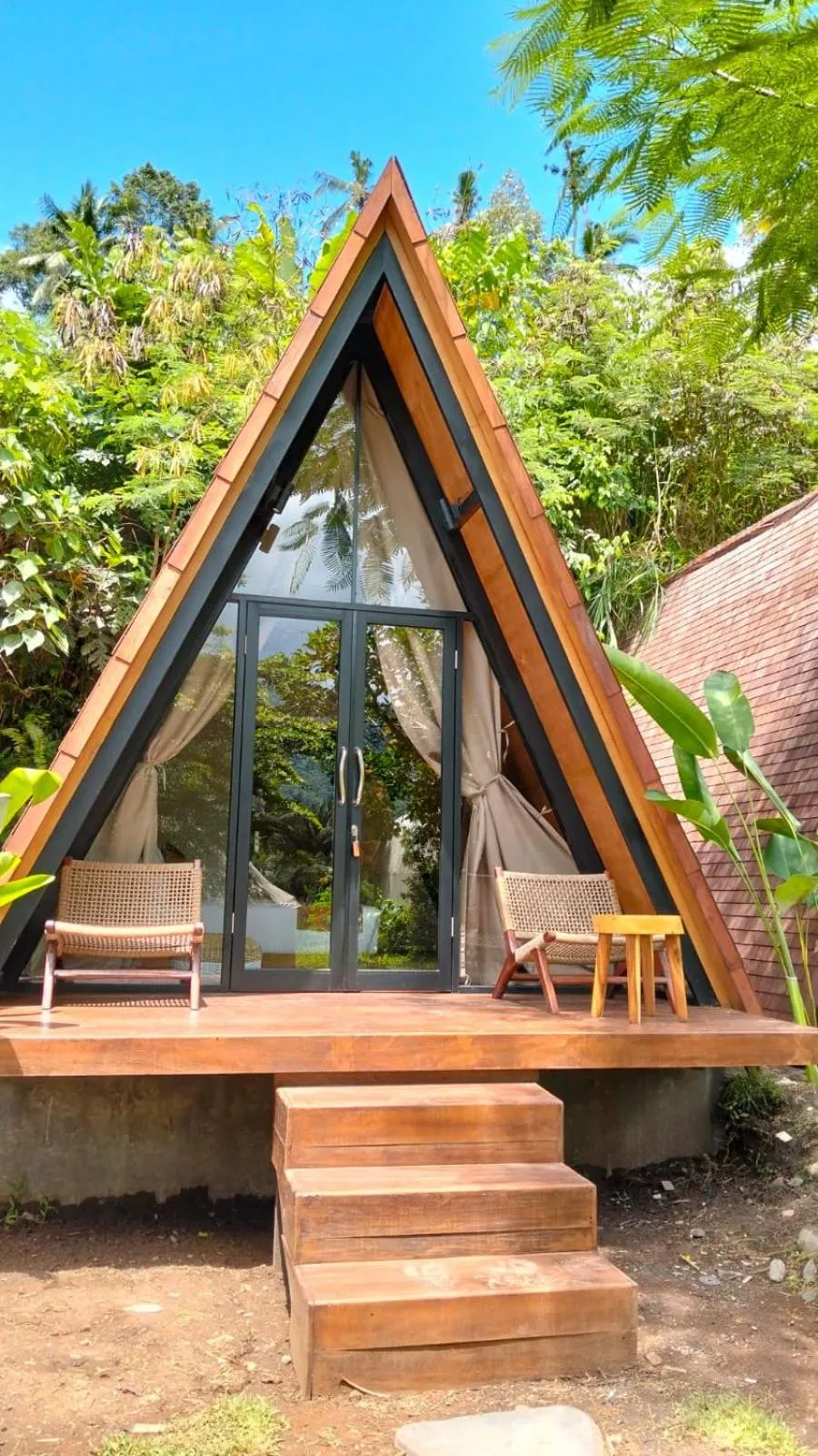 Deluxe Glamping Cabin in Natya River Sidemen