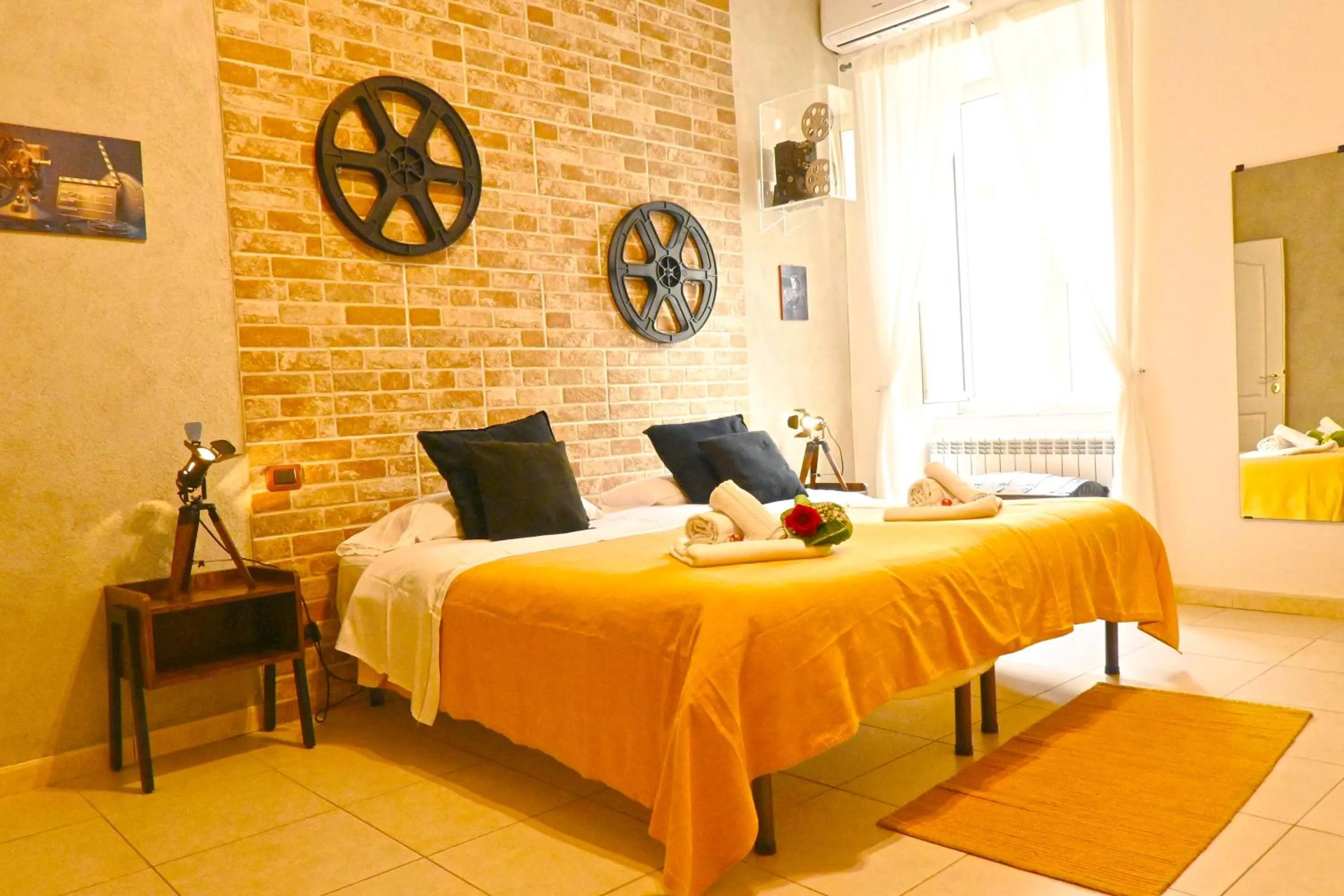 Deluxe Double or Twin Room in Napoli Cityscape