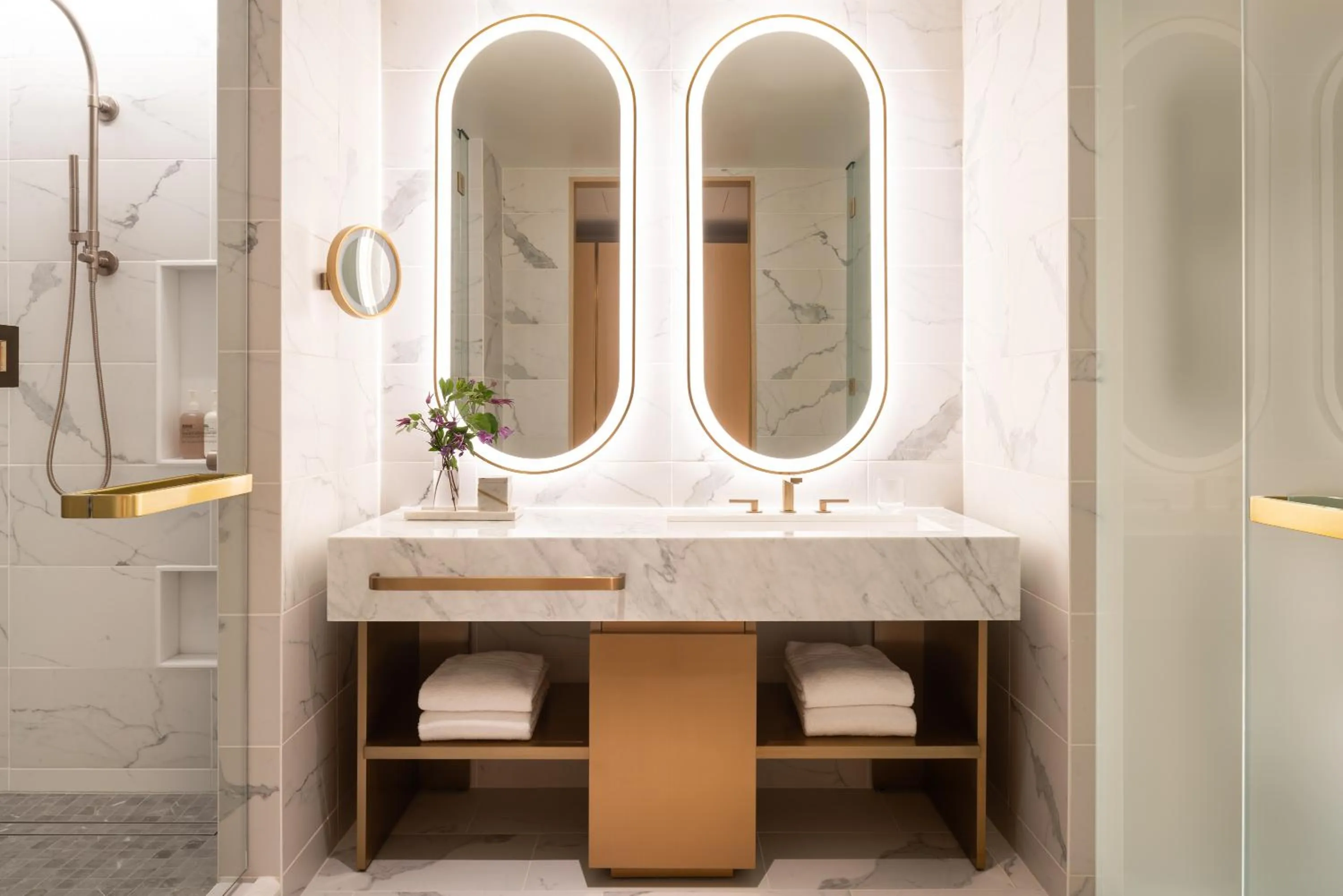 Superior Skyline View Room Two Double Beds in Four Seasons Hotel Minneapolis