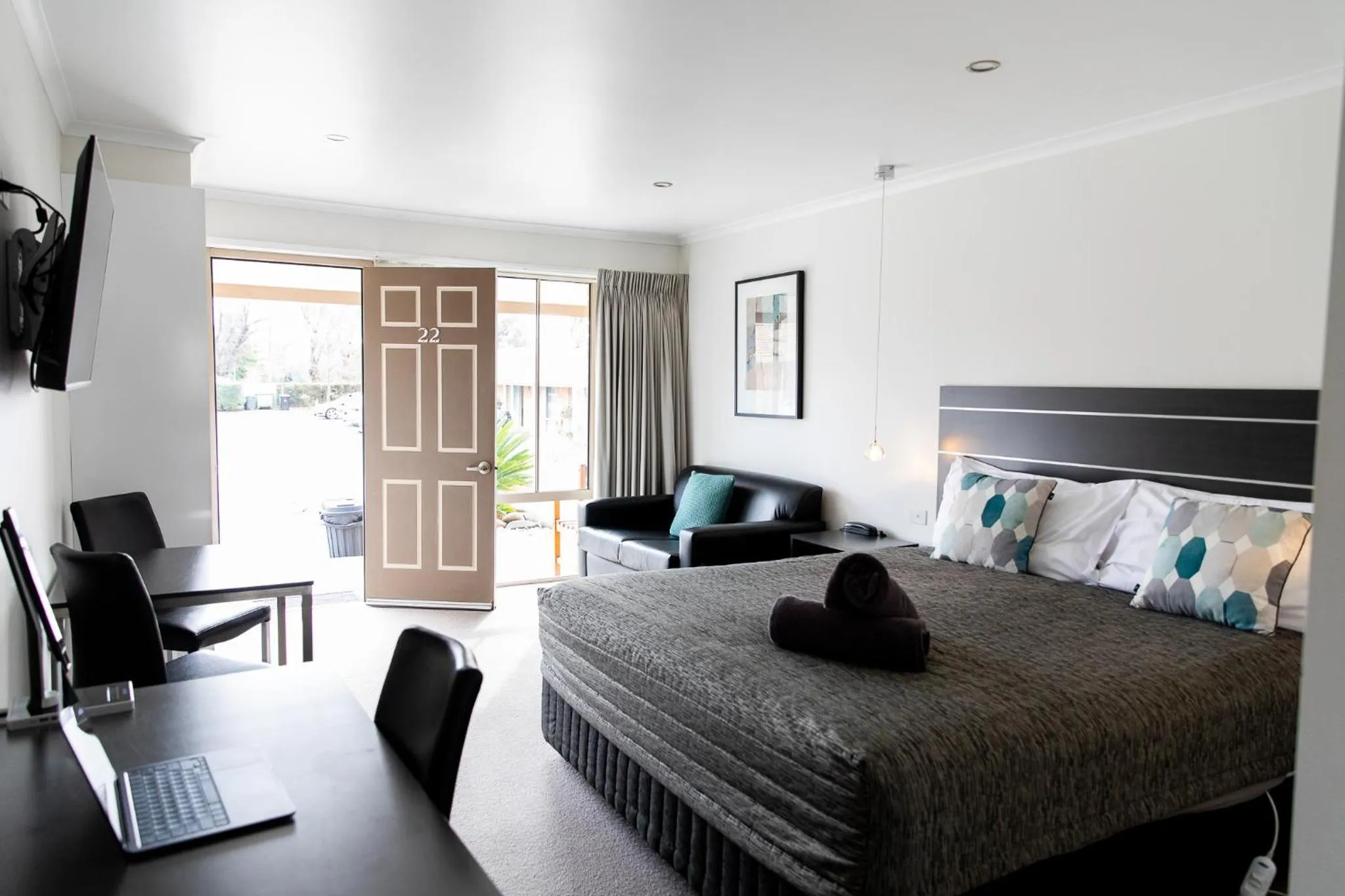 King Room with Garden View in Tea House Motor Inn