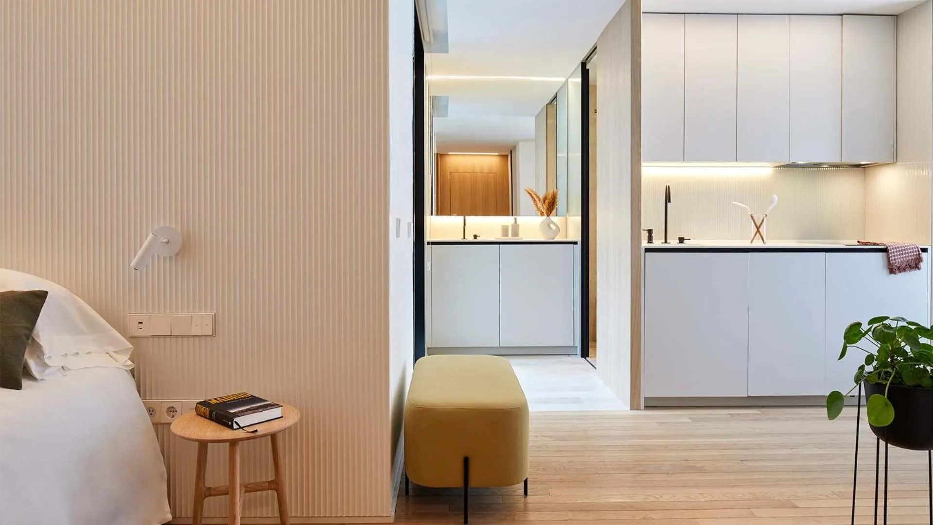 Apartment with Terrace in 60 Balconies Iconic