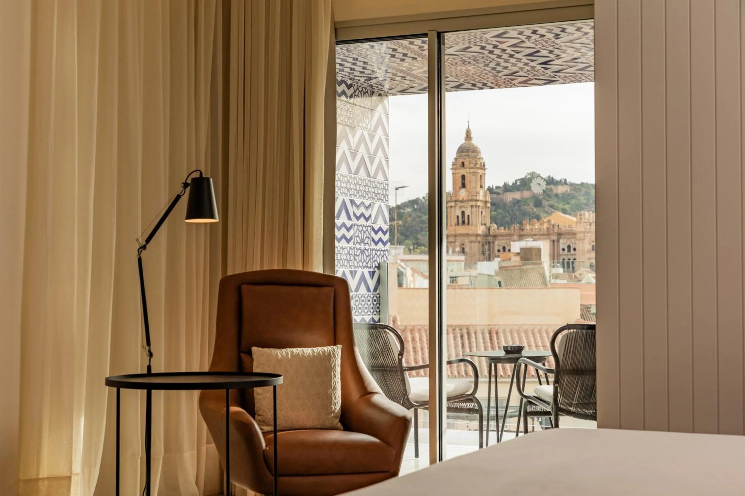 Superior Double or Twin Room with Cathedral View in H10 Croma Málaga