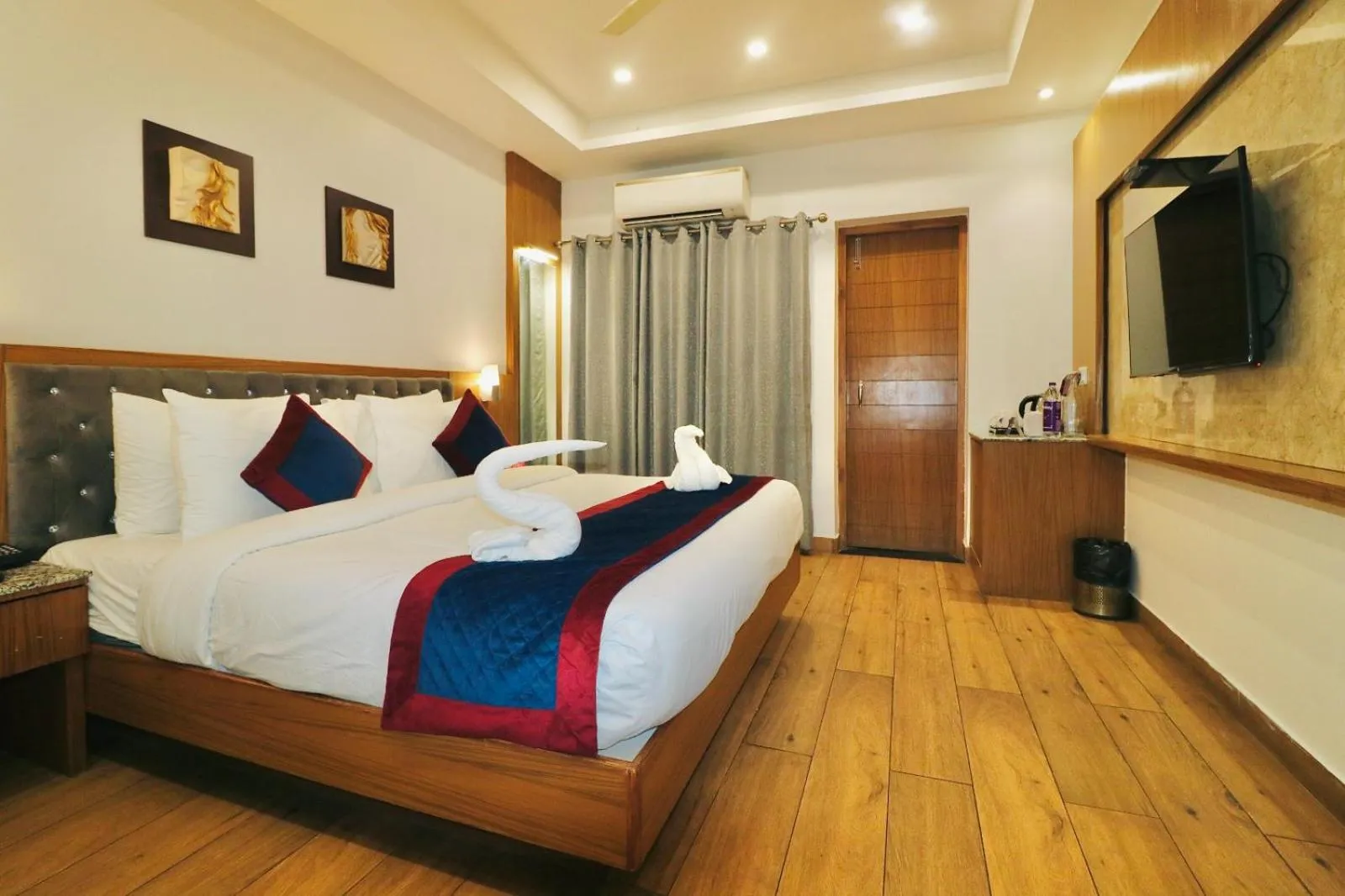 King Room - single occupancy in Zip By Spree Hotels Grand Legacy Prime