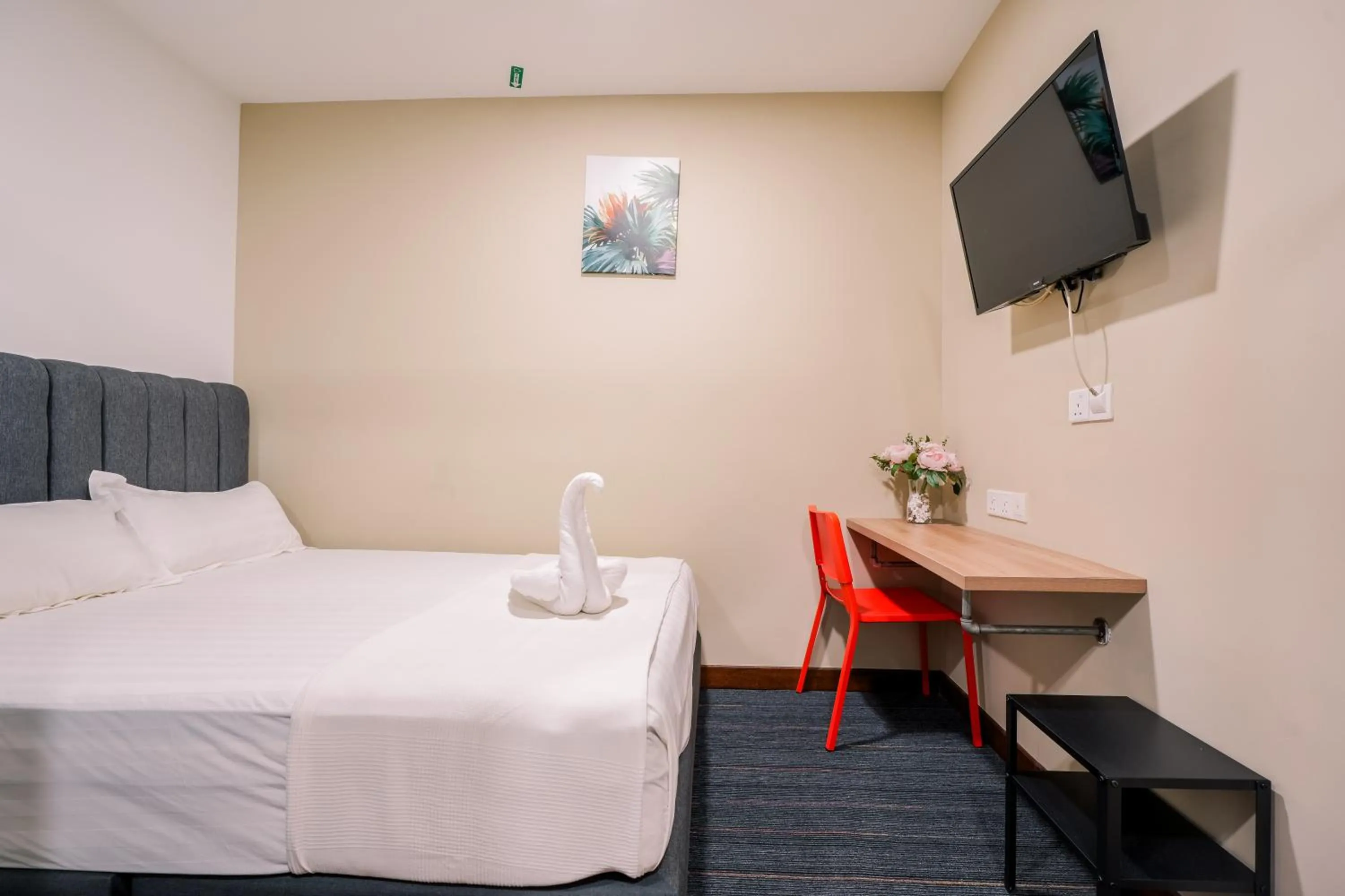 Double Room with Private Bathroom in 3C HOTEL Setia Walk Puchong