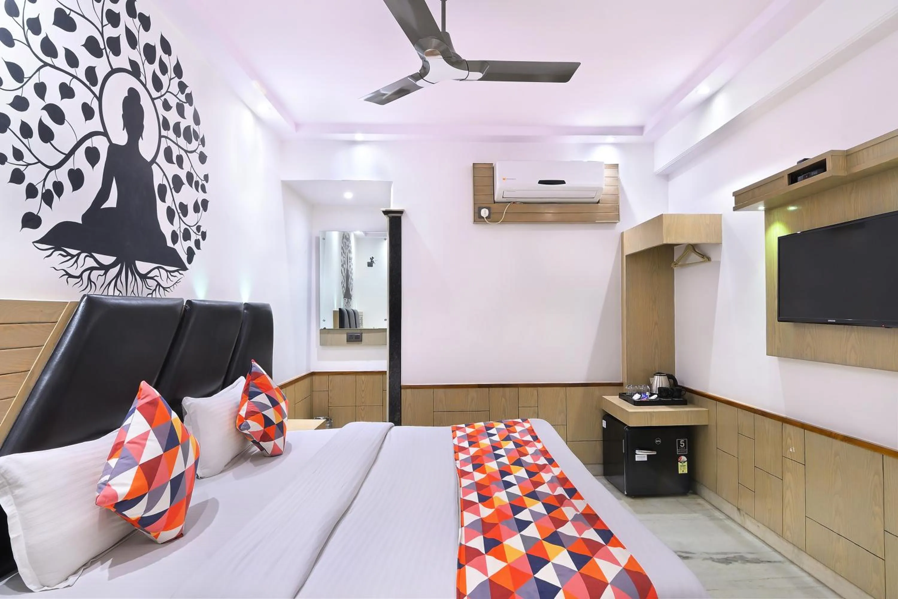 Superior Double or Twin Room in Hotel Cottage Yes Please New Delhi