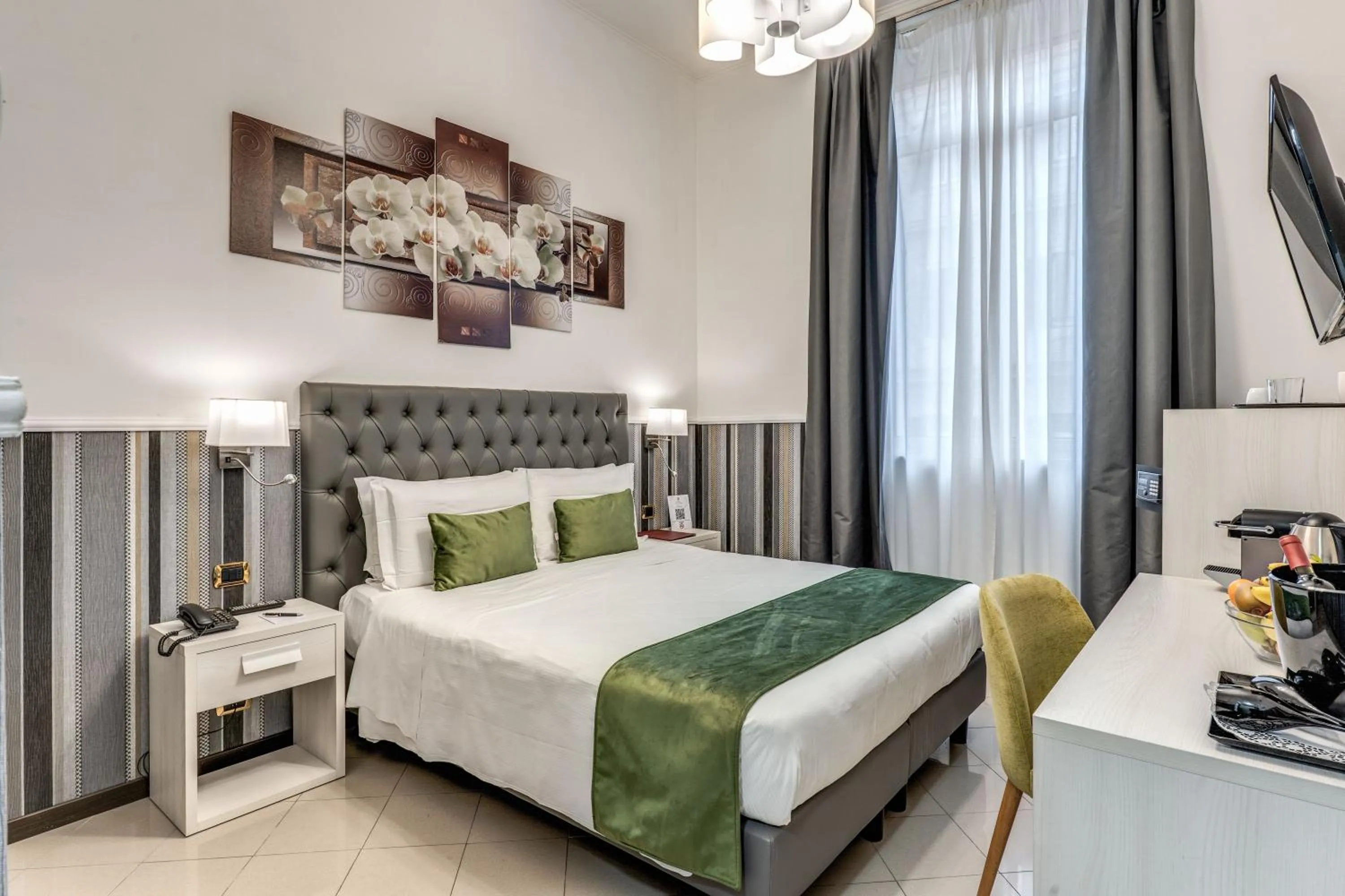 Superior Double Room in Hotel Ottaviano Augusto