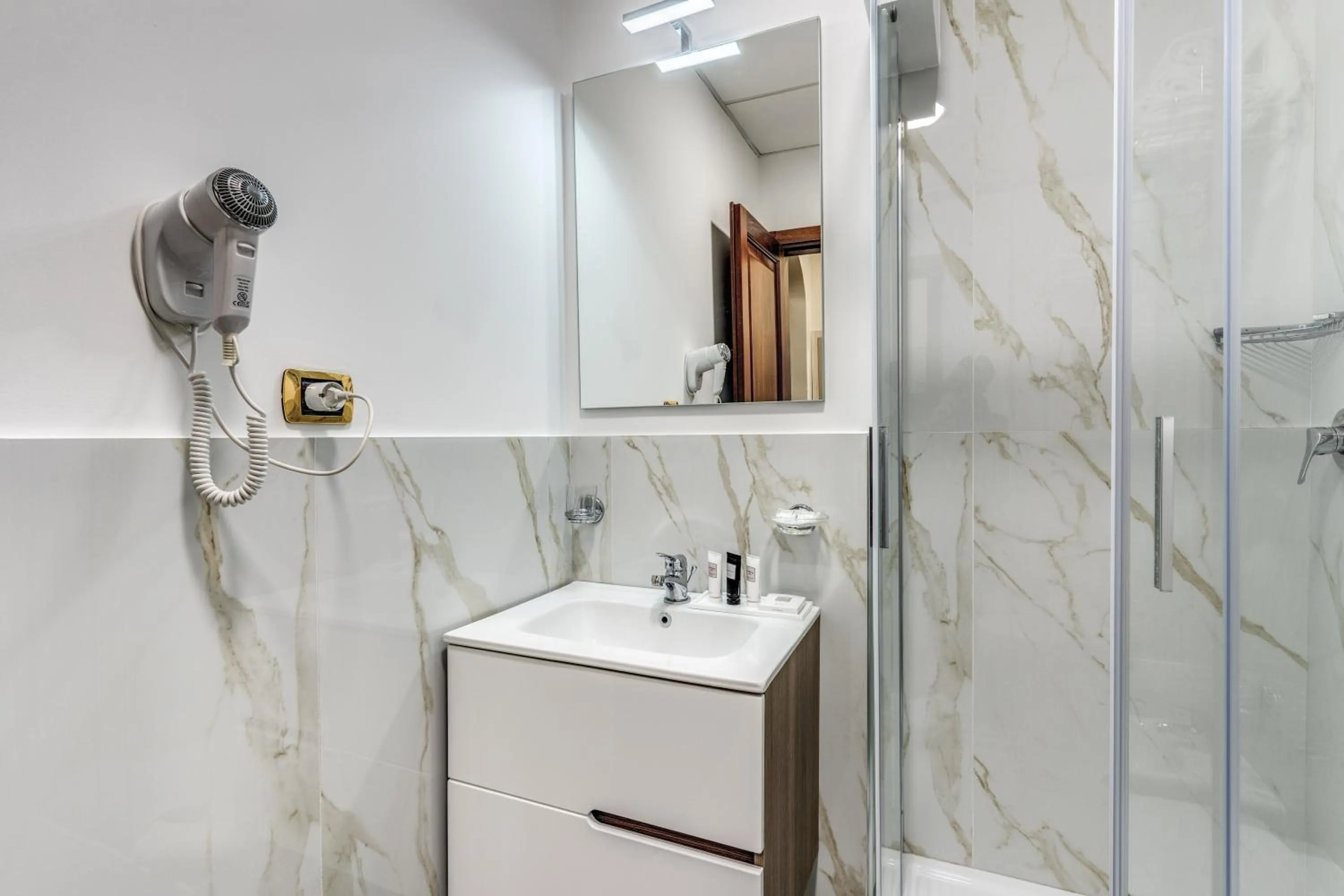 Small Double Room in Hotel Ottaviano Augusto