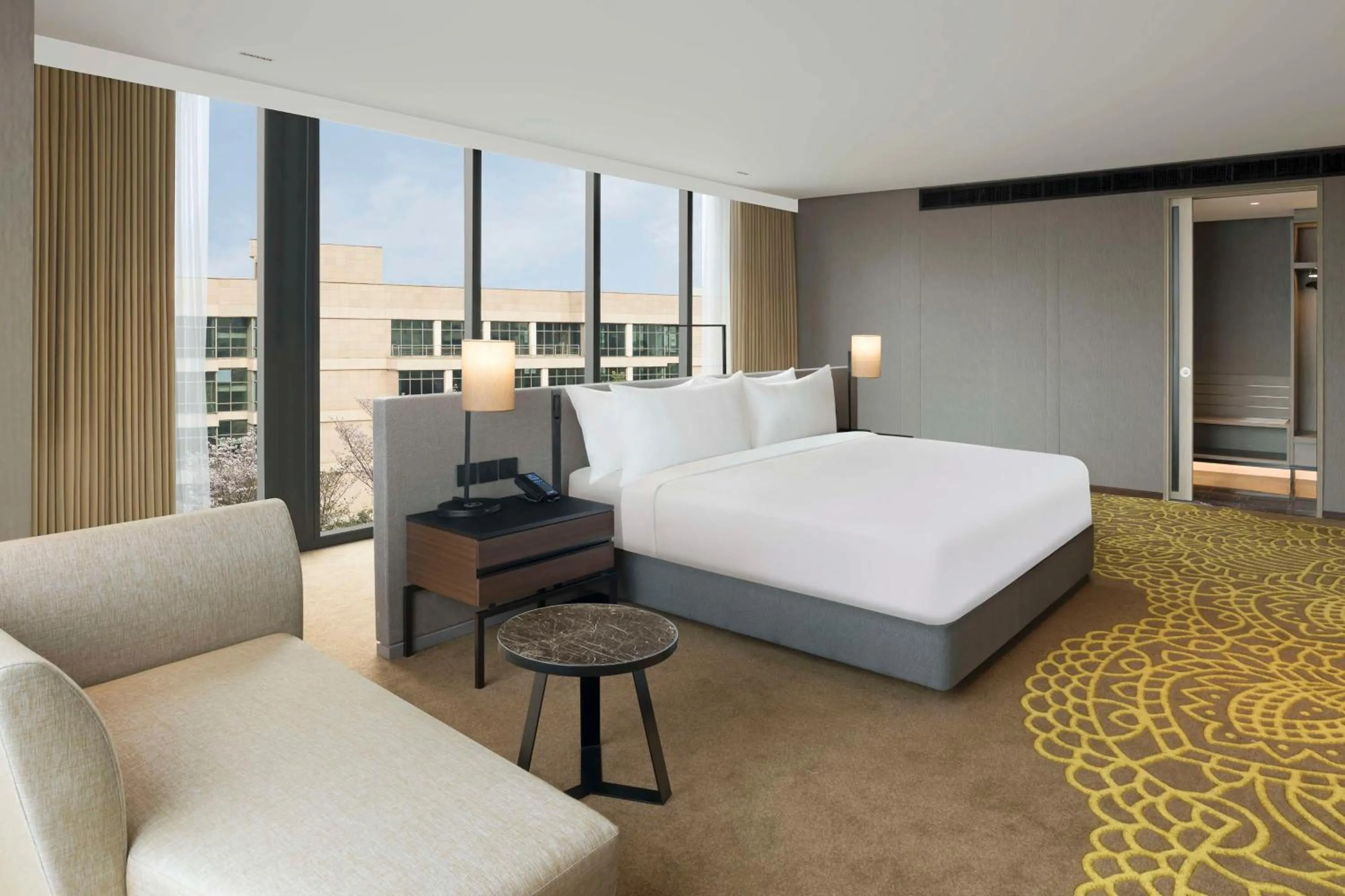 One-Bedroom King Suite in Hilton Bengaluru Embassy Manyata Business Park