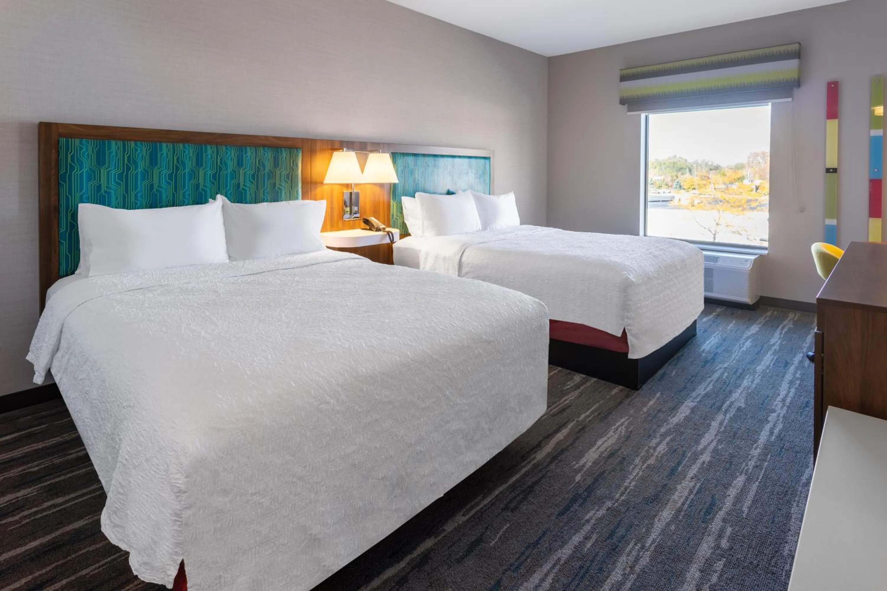 Queen Room with Two Queen Beds - Hearing Access in Hampton Inn Monticello, Ny