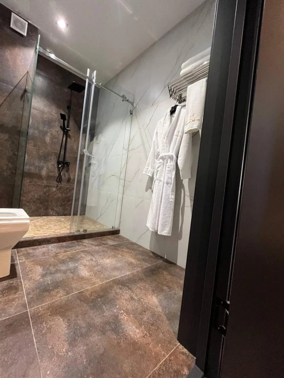 Twin Room with Balcony - single occupancy in UNIQUE HOTEL