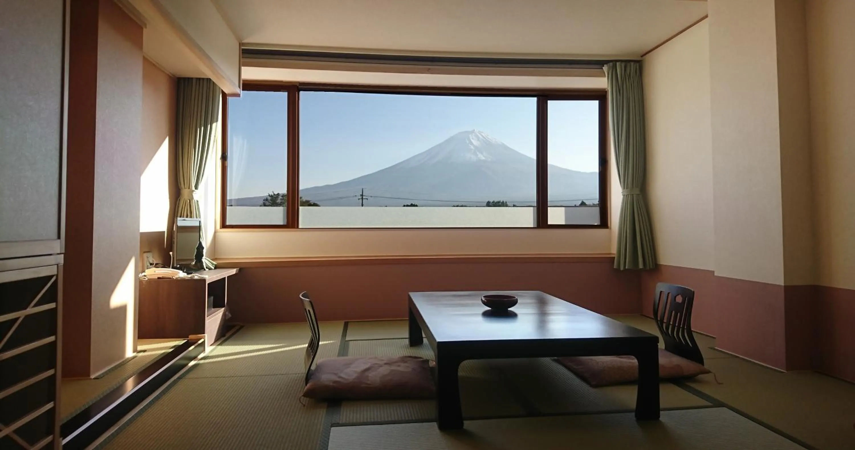 Japanese-Style Room with Shower and Mt.Fuji View in Lakeland Hotel Mizunosato