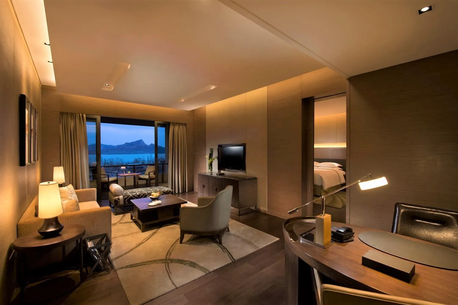 One-Bedroom King Suite - Lounge Access in Hilton Wuhan Optics Valley