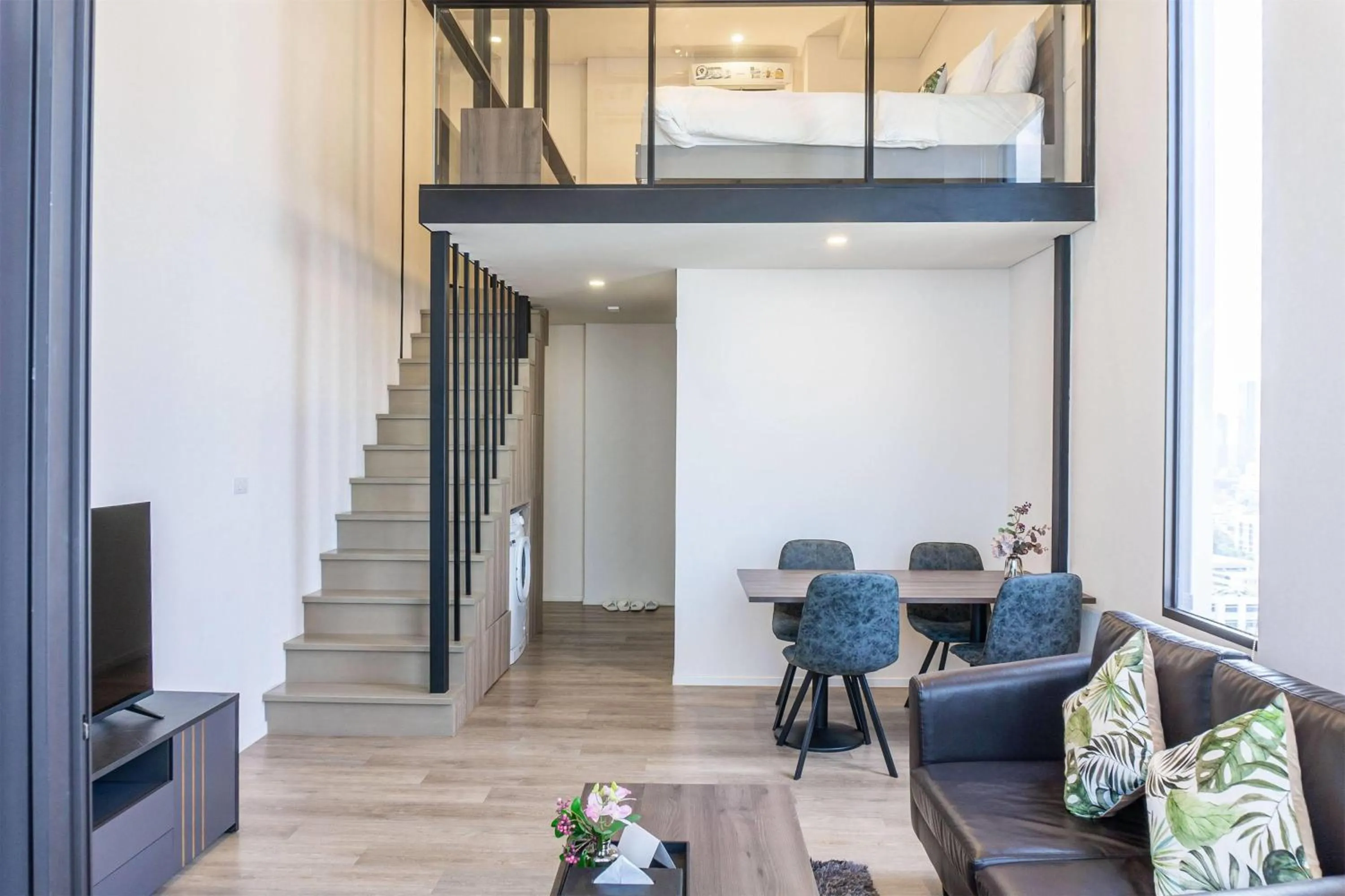 Studio Executive Duplex Queen in Ramada By Wyndham Bangkok Sukhumvit 87