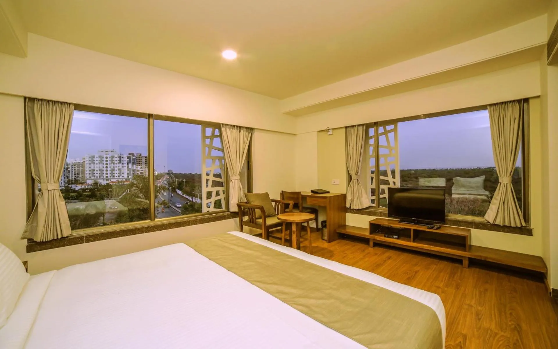 Deluxe Double Room - single occupancy in The Basil Park