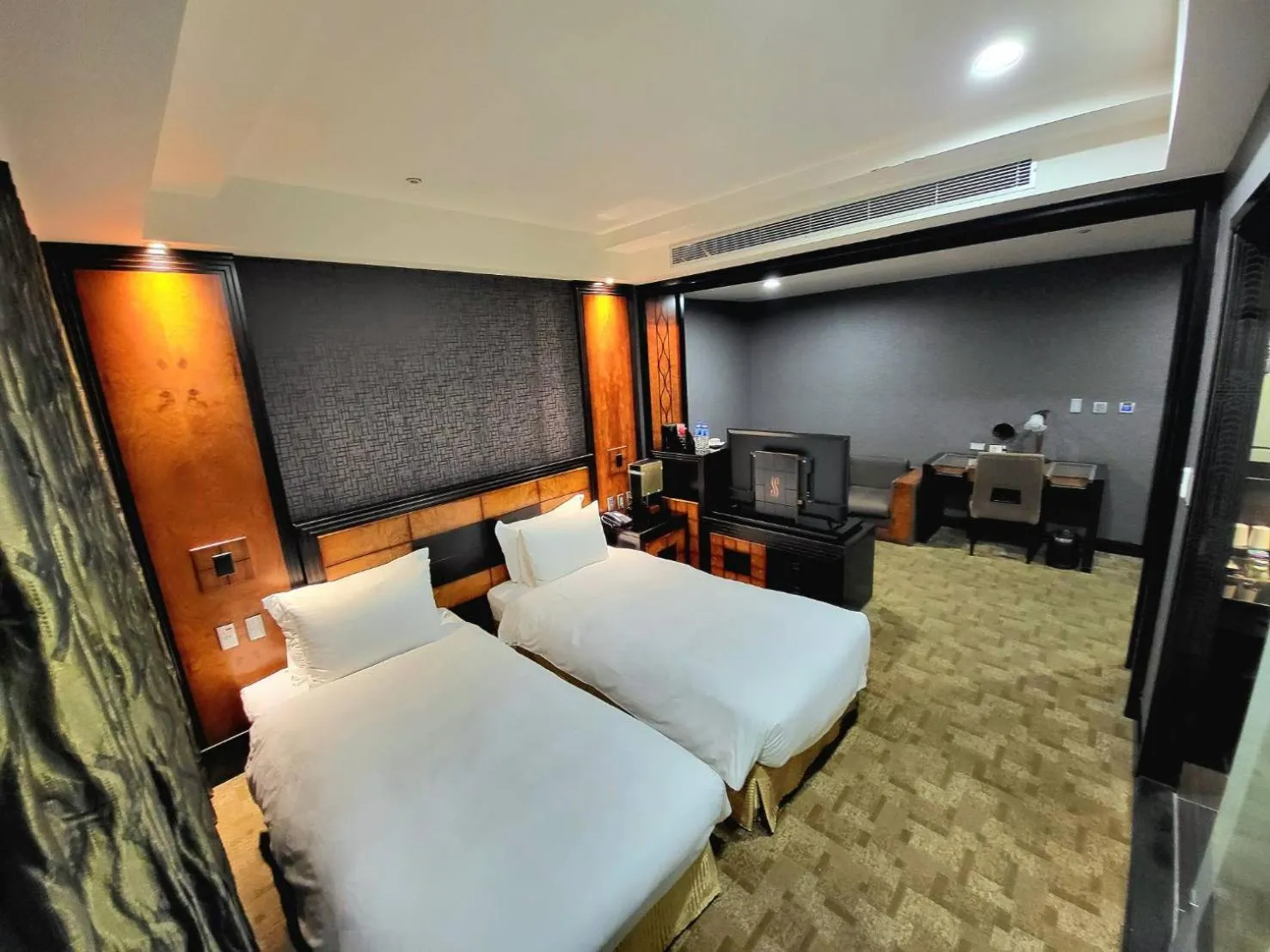 Superior Twin Room in XINSHE Hotel - Linsen