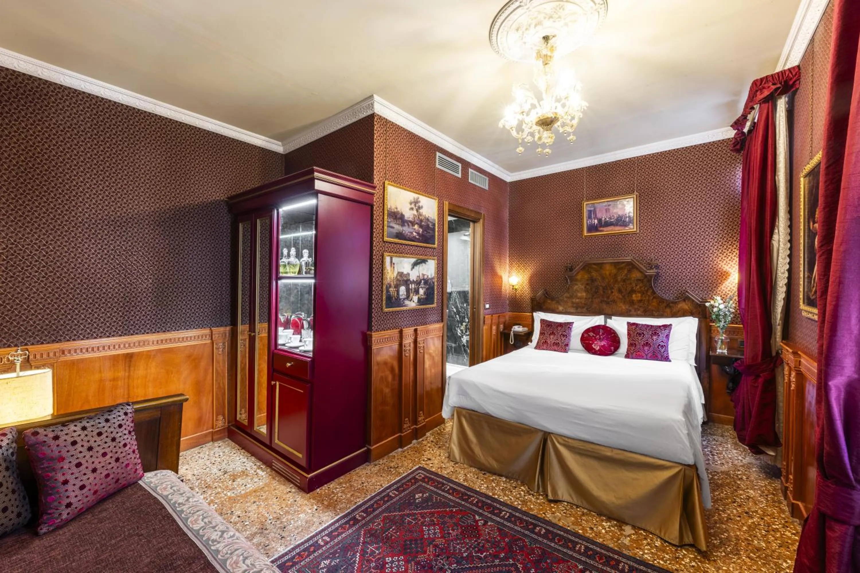 Two-Bedroom Suite in Hotel Casa Nicolò Priuli