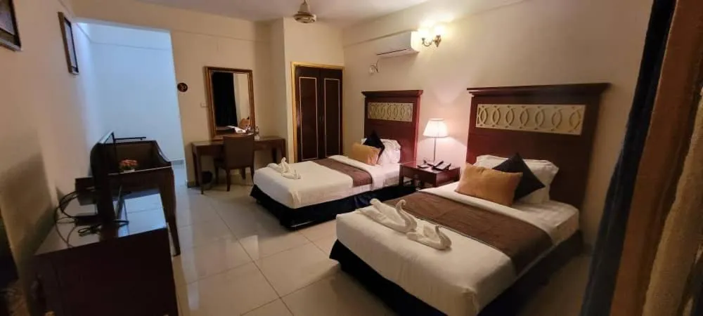 Twin Room - single occupancy in Ras Dika Hotel