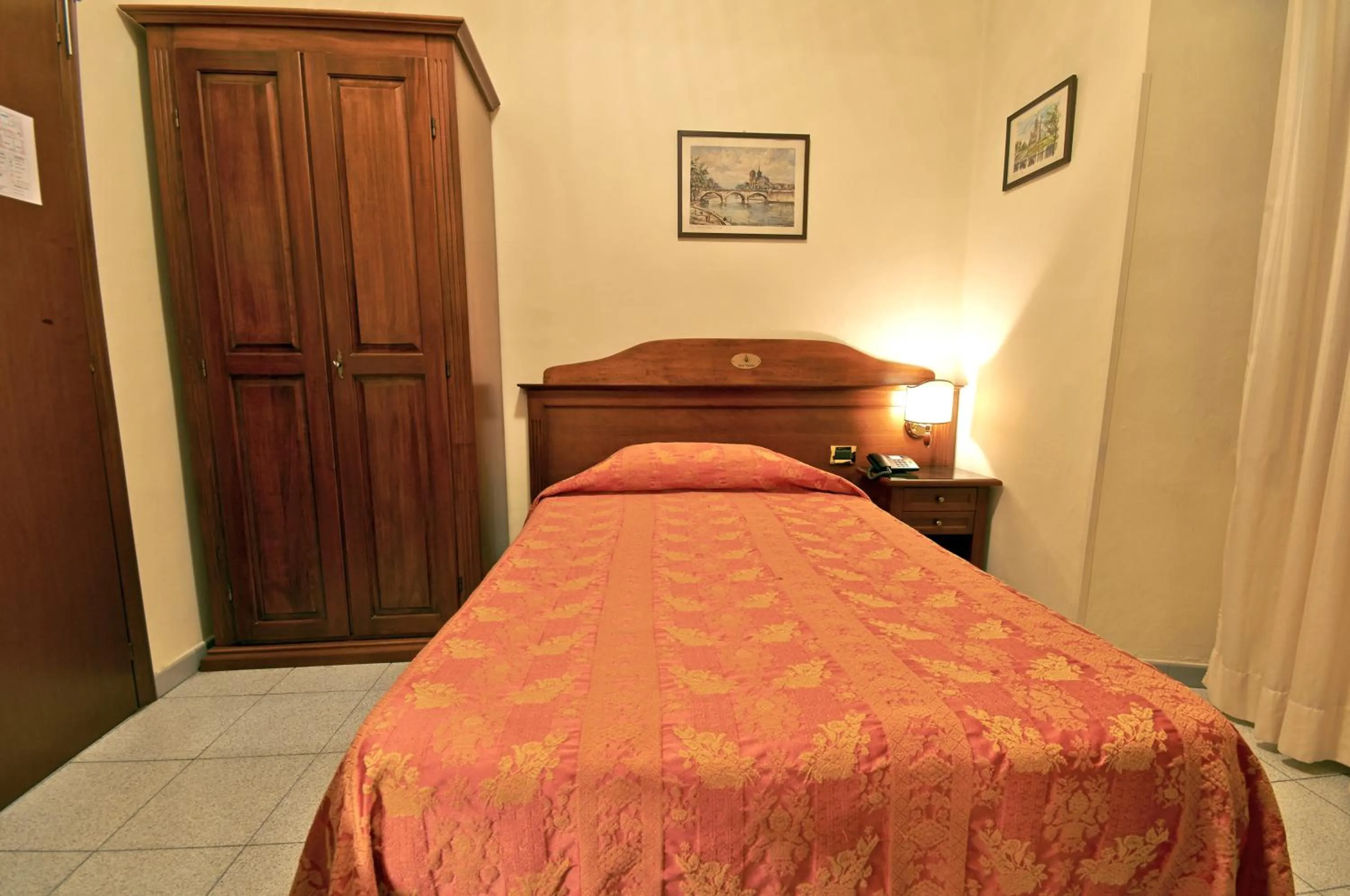 Single Room in Hotel Pavone