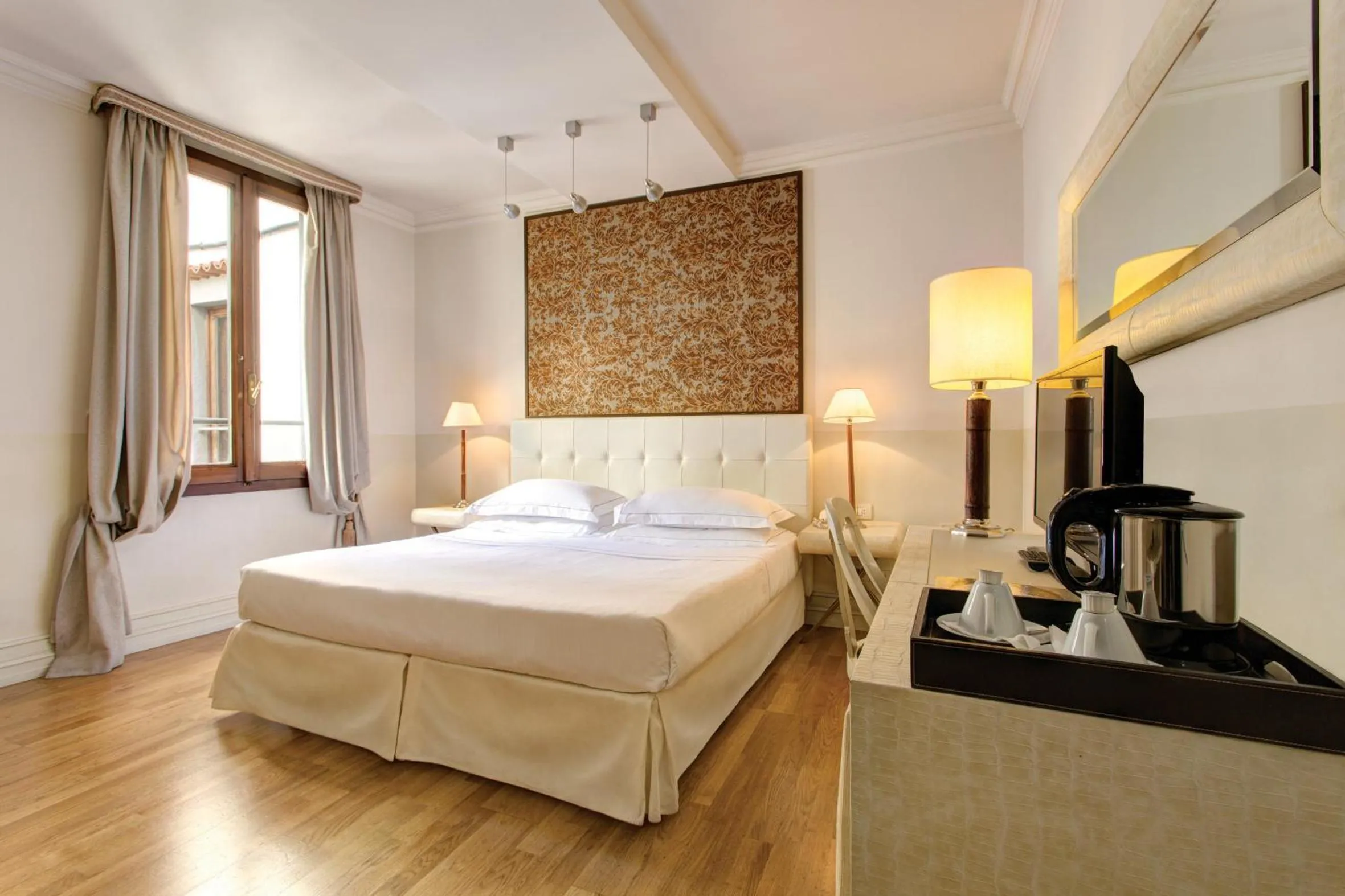 Deluxe Double or Twin Room in Grand Hotel Cavour