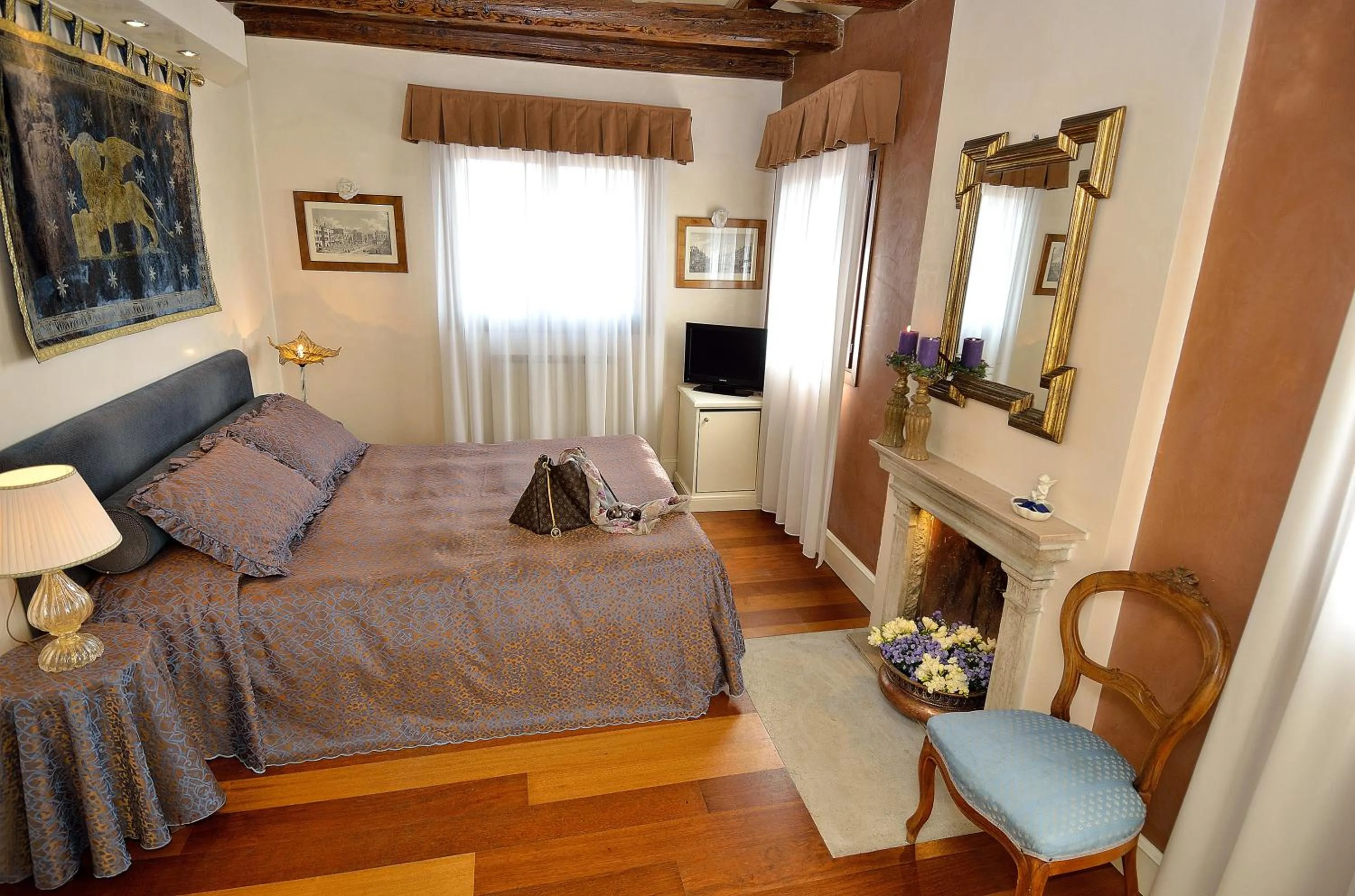 Superior Double Room in Palazzo Odoni