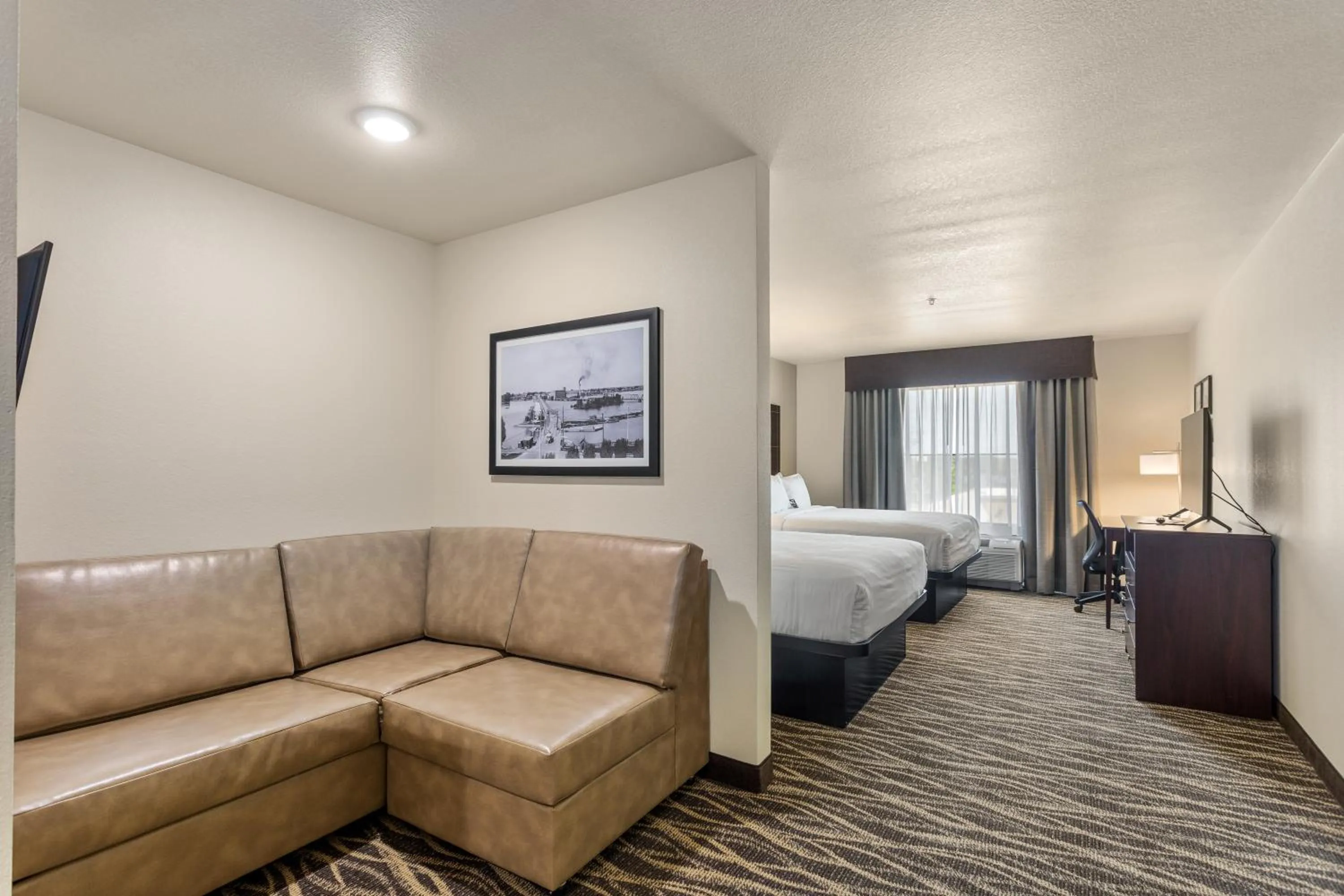 Queen Studio in Cobblestone Hotel & Suites - De Pere Green Bay