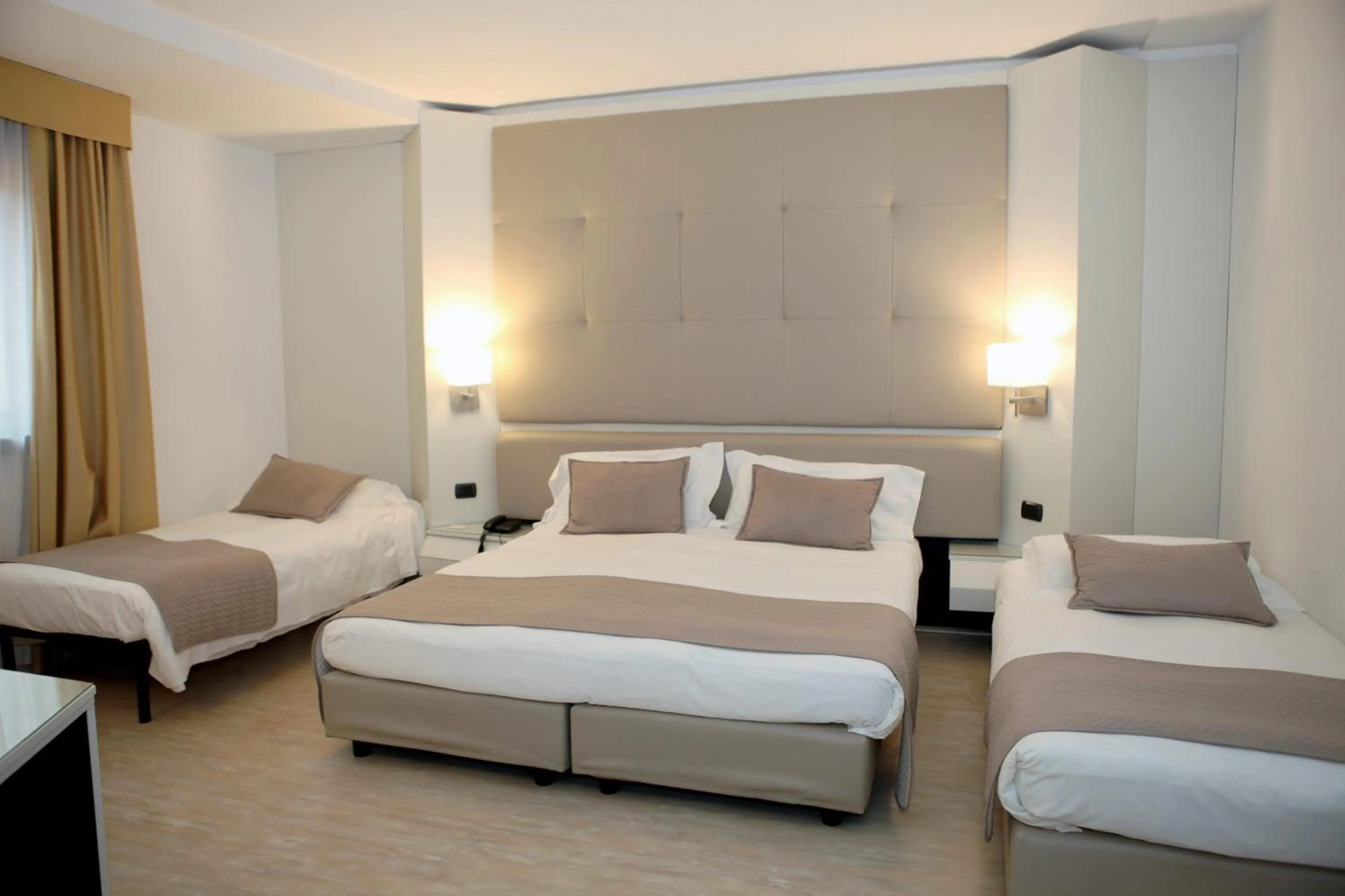 Classic Quadruple Room in Mediterraneo Palace Hotel