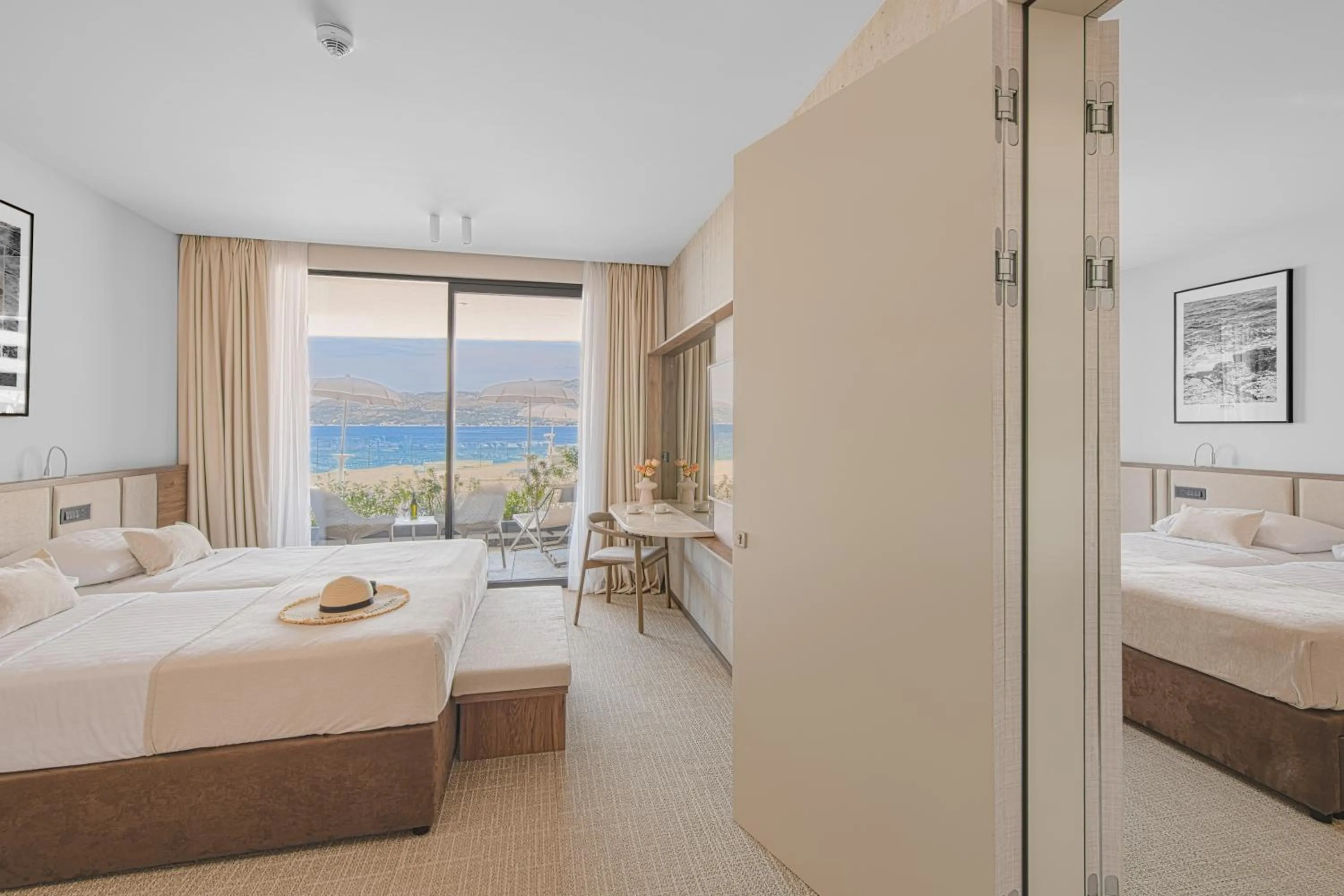 Superior connected Family Room with Sea View and Balcony in Grand Hotel View